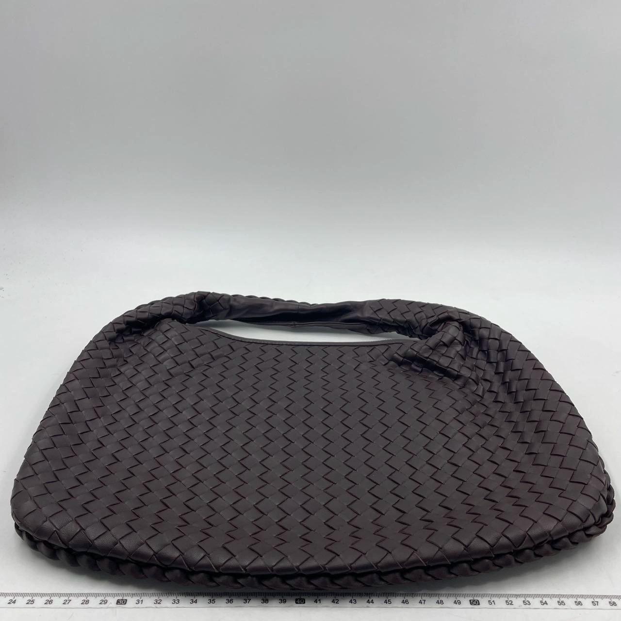 Bottega Veneta Intrecciato Hobo Bag Medium Brown Lambskin leather In New Condition For Sale In AUBERVILLIERS, FR