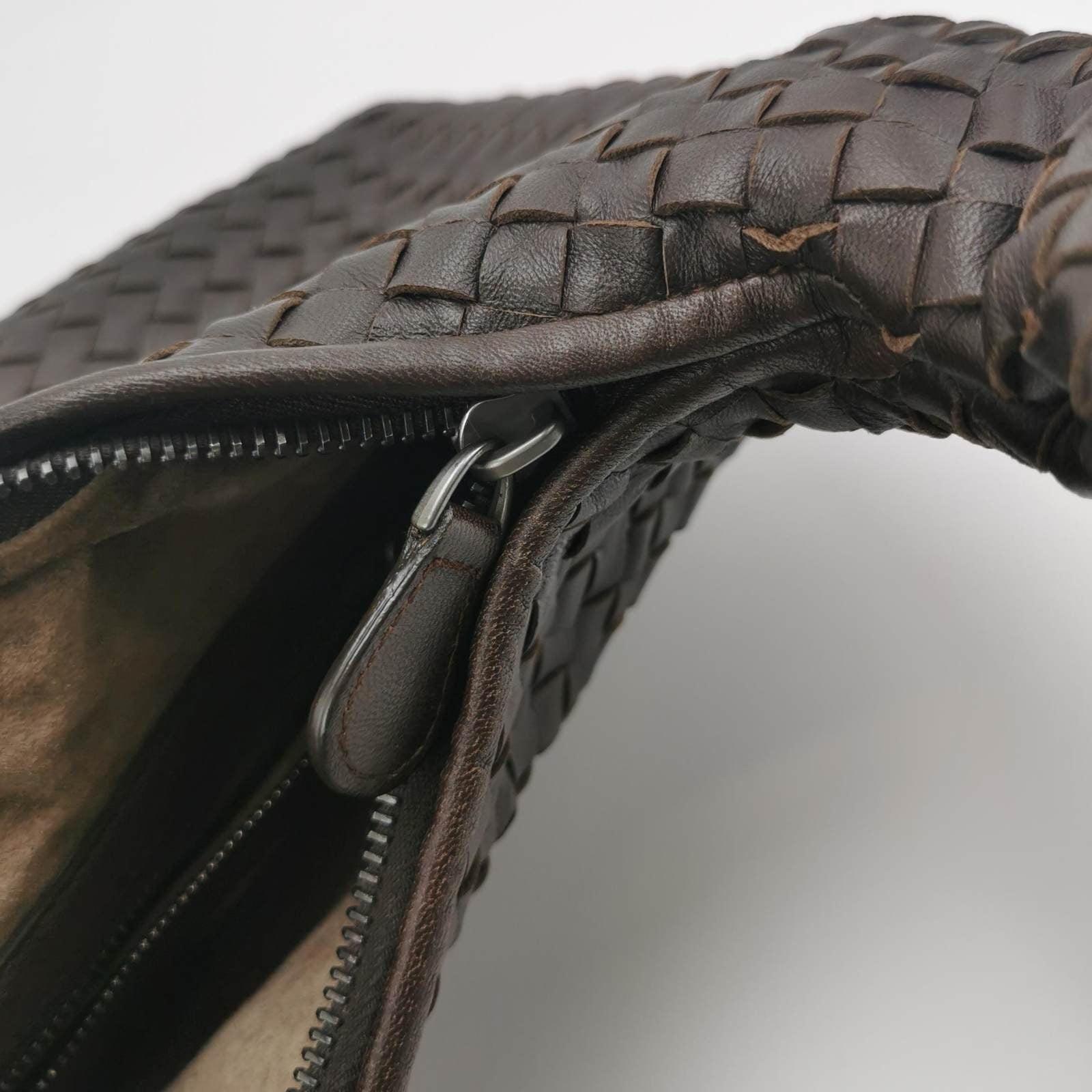Bottega Veneta Intrecciato Hobo Bag Medium Chocolate Brown Lambskin leather 40cm 5