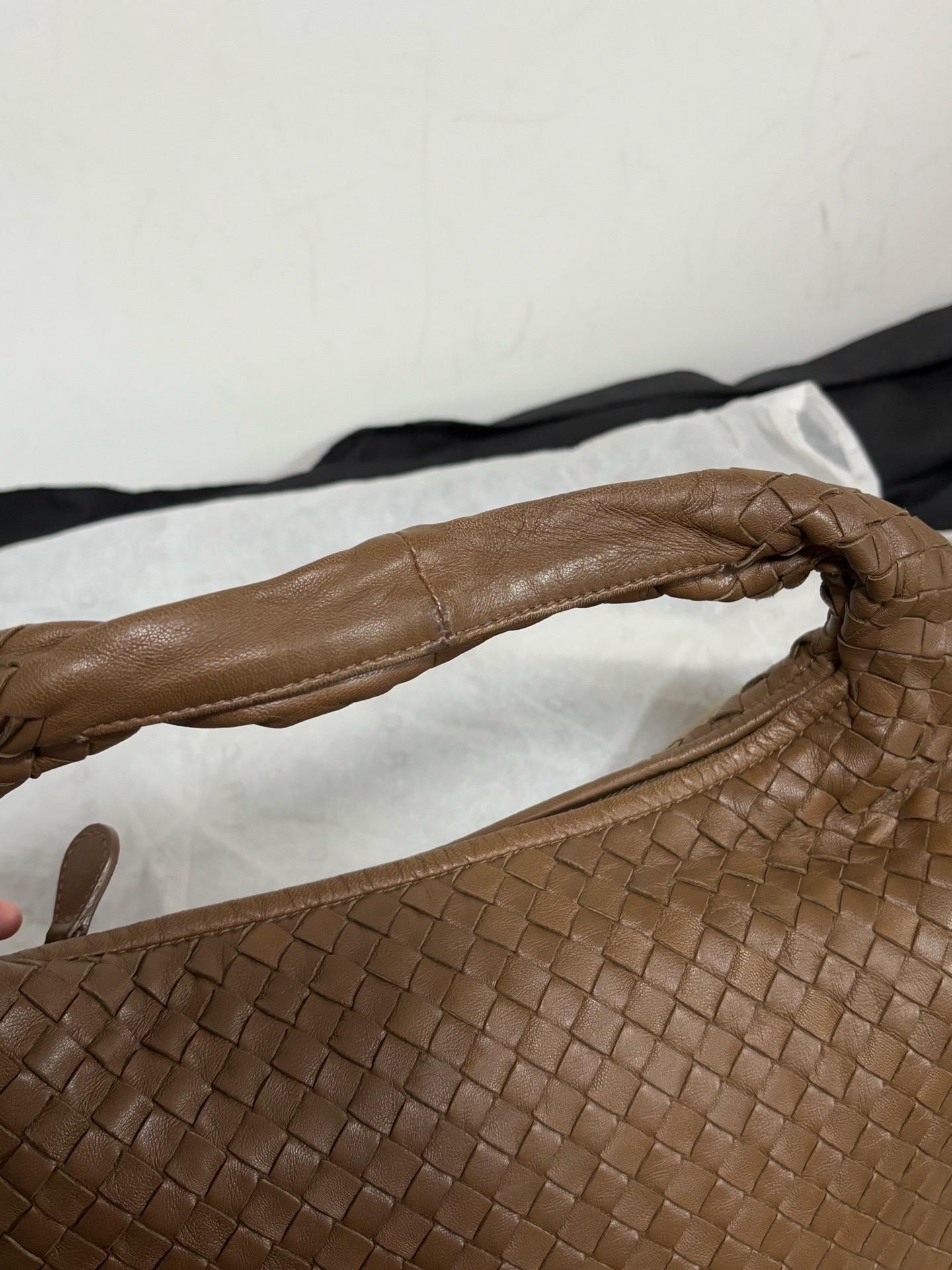 Bottega Veneta Intrecciato Hobo Bag Medium Milk Chocolate Brown 40cm en vente 9