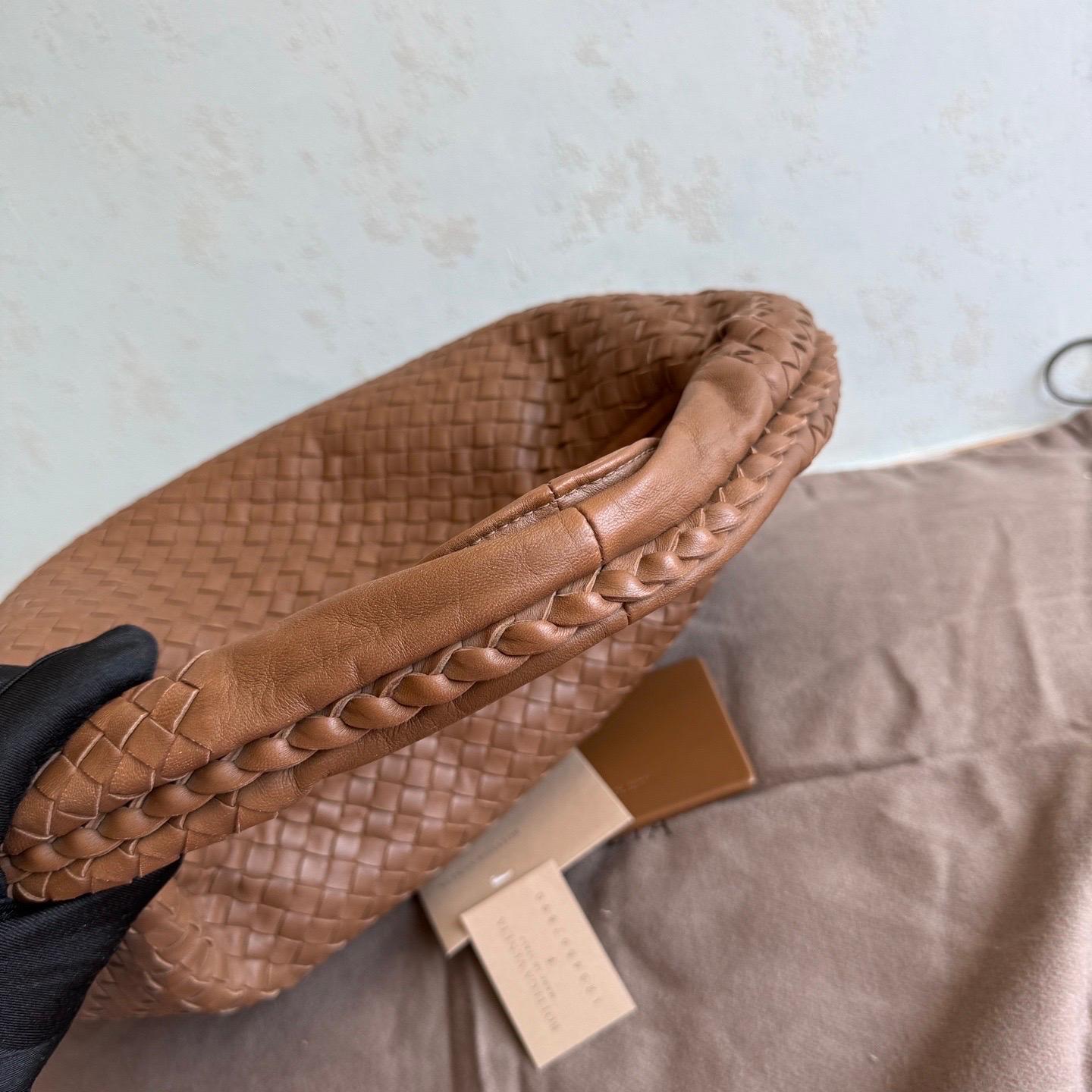Bottega Veneta Intrecciato Hobo Tasche Medium Milchschokolade Braun Leder 47cm Damen im Angebot