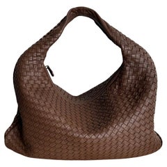 Bottega Veneta Intrecciato Hobo Bag Medium Milk Chocolate Brown leather 47cm