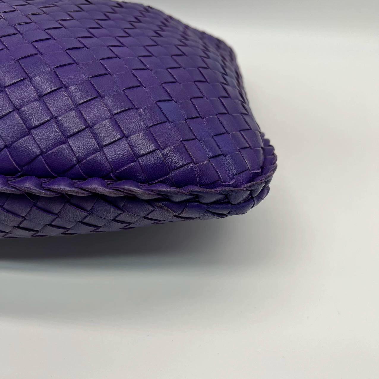 Bottega Veneta Intrecciato Hobo Bag Medium Purple Lambskin leather For Sale 9