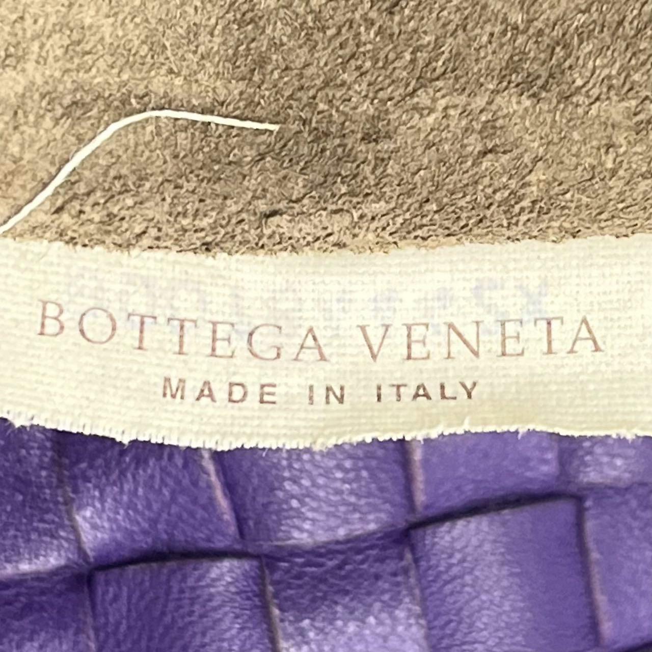 Bottega Veneta Intrecciato Hobo Bag Medium Purple Lambskin leather For Sale 3