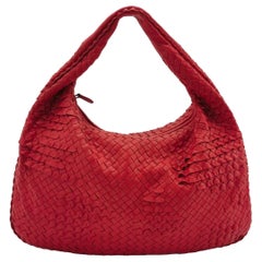 Bottega Veneta Intrecciato Hobo Bag Medium Red Cutout Lambskin leather
