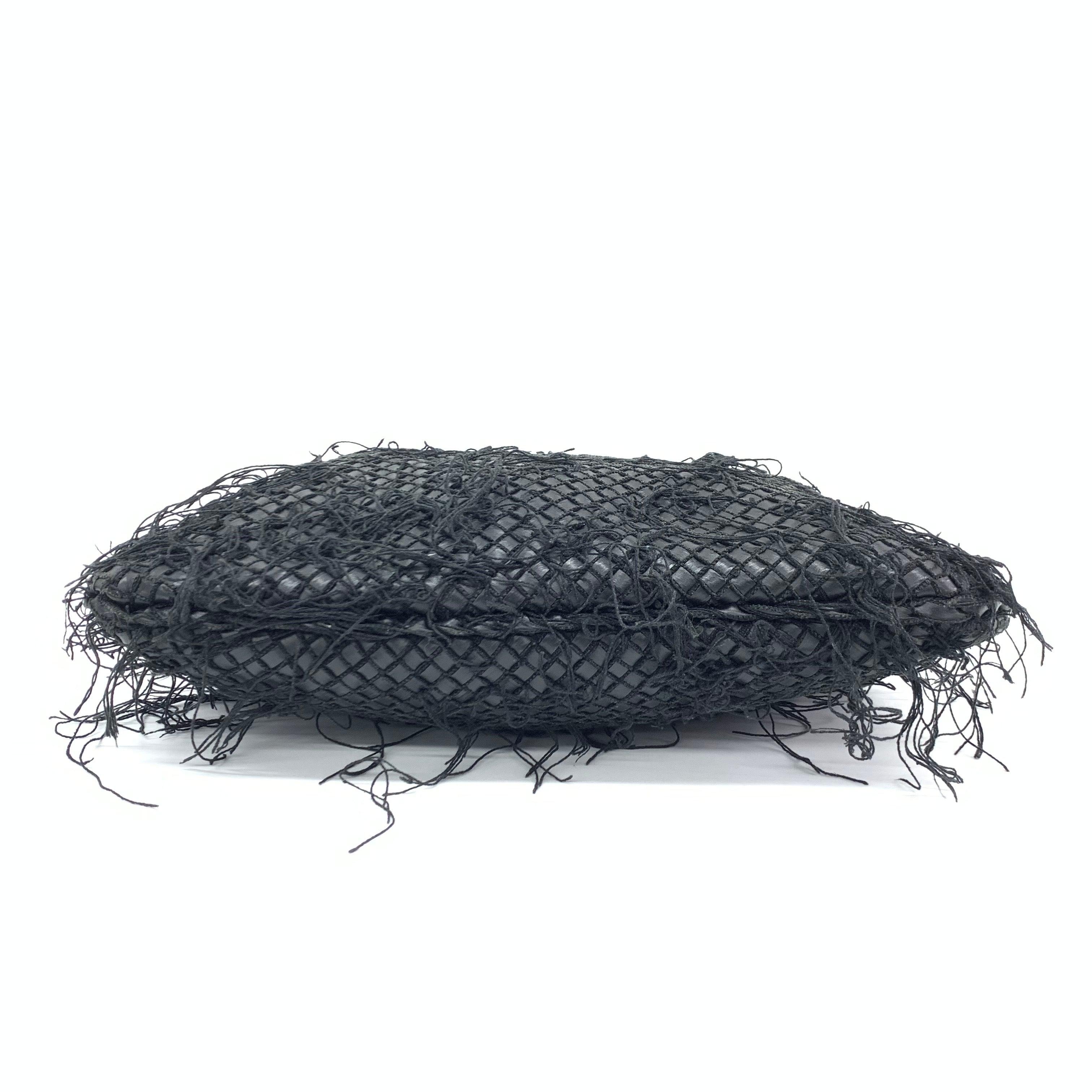 Bottega Veneta Intrecciato Hobo Tasche Netz & Fransen Schwarzes Lammfell Leder Medium im Angebot 2