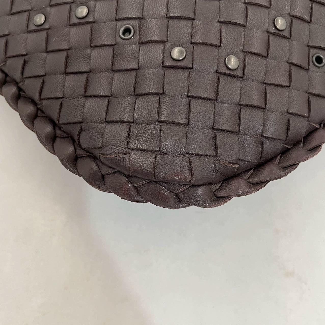 Bottega Veneta Intrecciato Hobo Medium Dark Brown leather with Metal Studs 40cm For Sale 12
