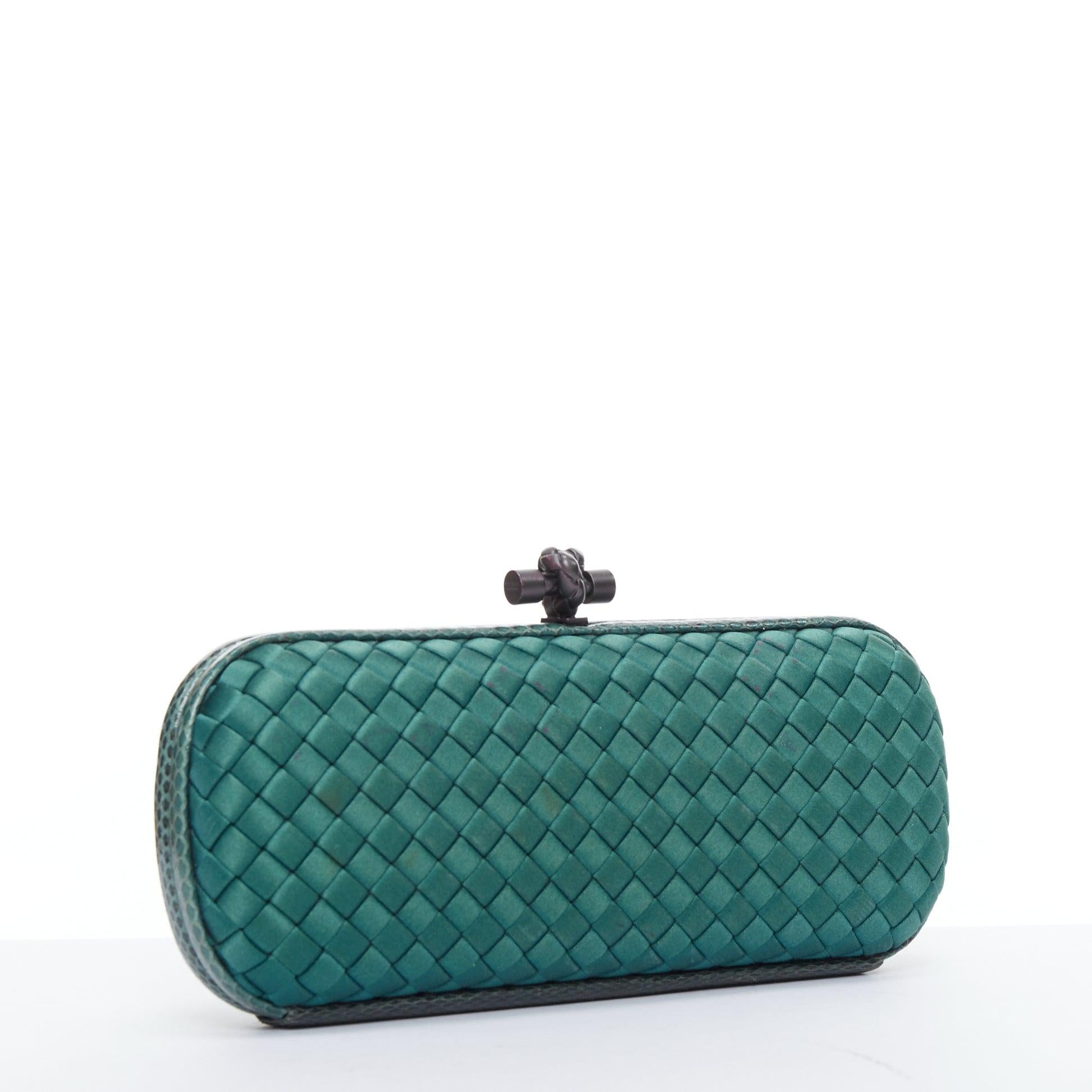 Green BOTTEGA VENETA Intrecciato Knot green satin woven ayers trim box clutch