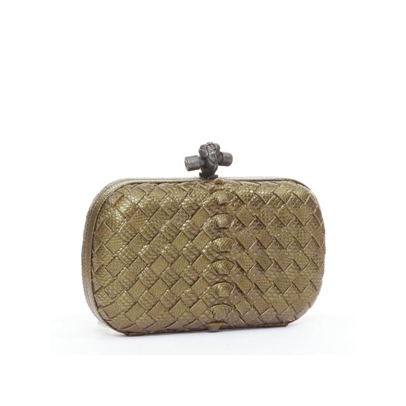 BOTTEGA VENETA Intrecciato Knot Metallic Bronze gewebtes Ayers Leder Box Clutch (Braun) im Angebot