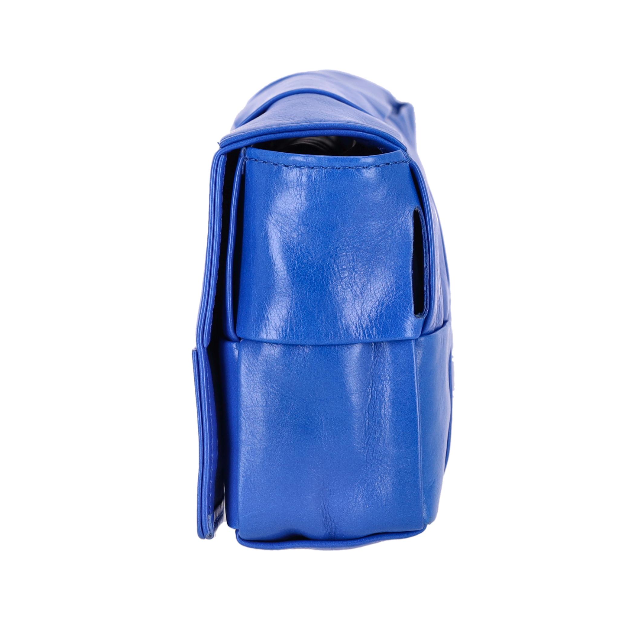 Riñonera de piel Bottega Veneta Intrecciato Azul en venta