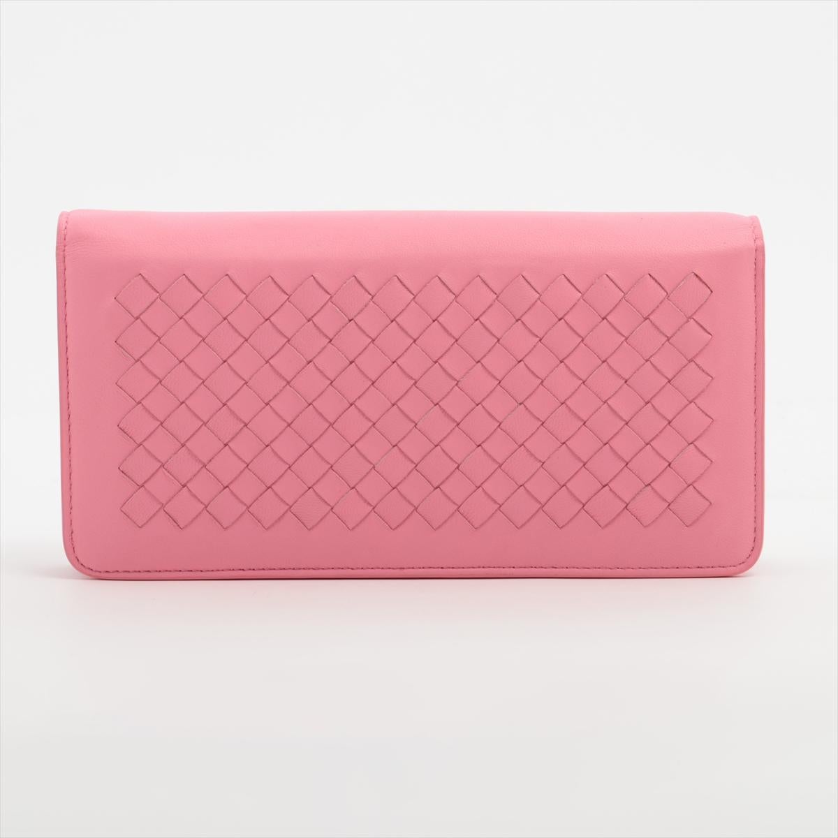 Bottega Veneta Intrecciato Leather Chain Wallet Pink In Good Condition In Humacao, PR