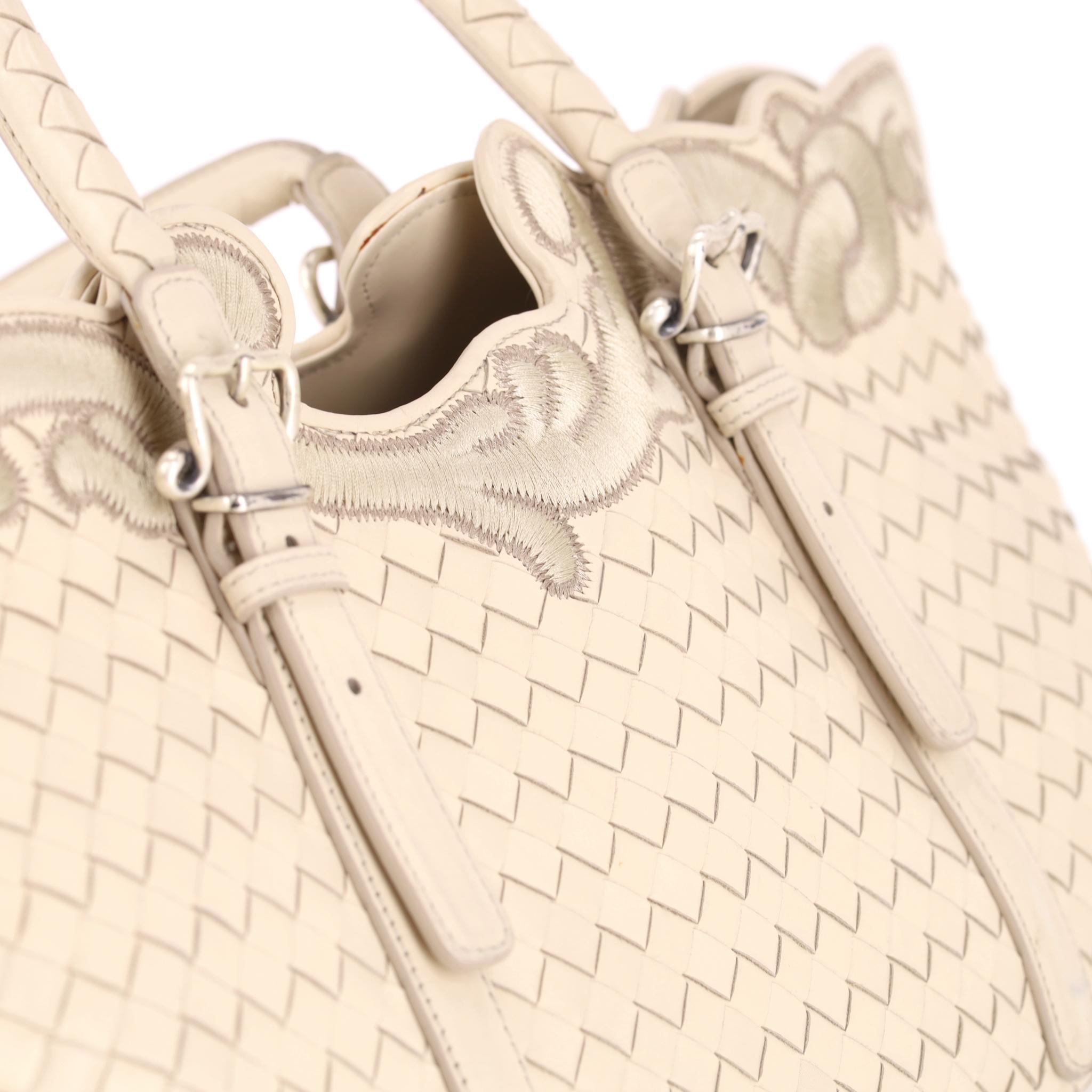 Bottega Veneta Intrecciato Leather Embroidered Trim Tote Bag For Sale 4