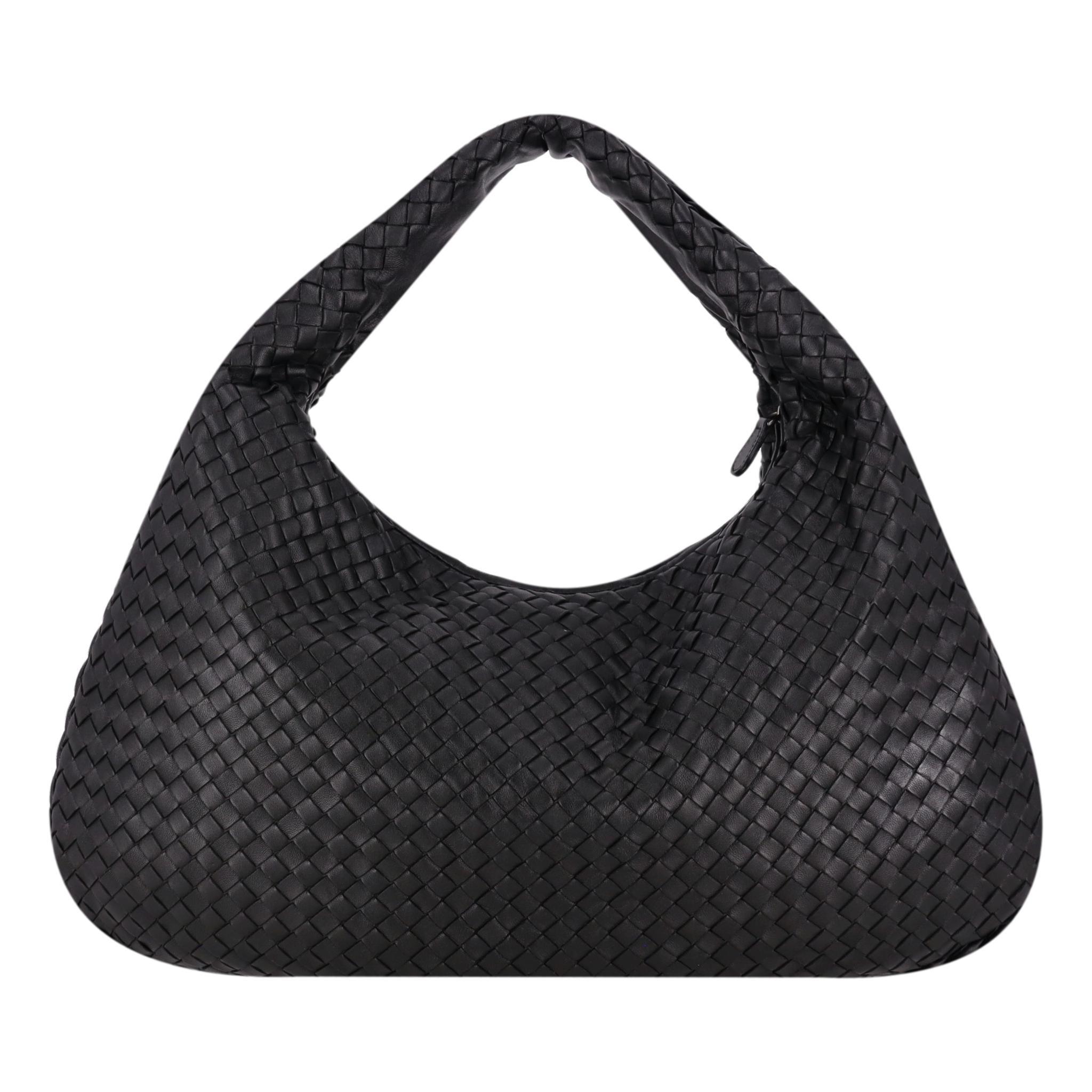 Noir Sac hobo en cuir Bottega Veneta Intrecciato en vente