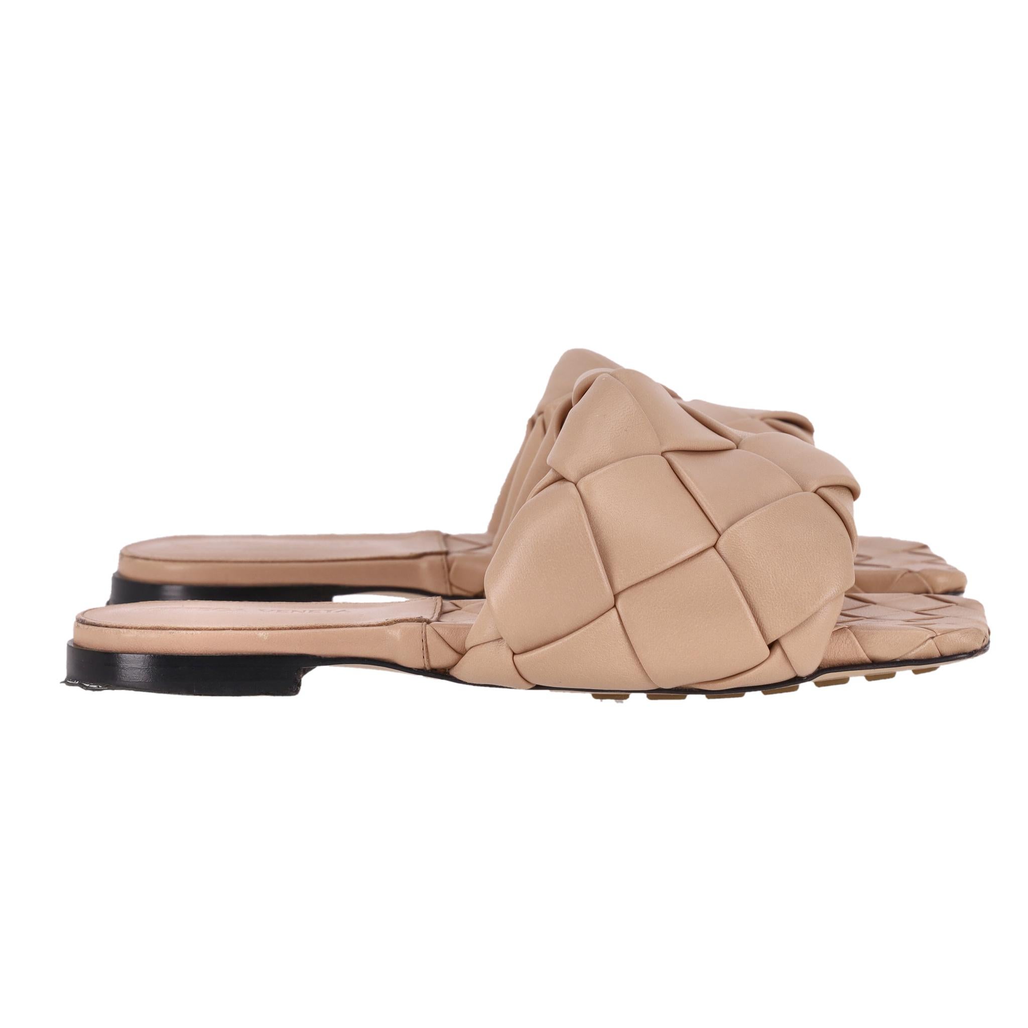 Sandales Lido en cuir Intrecciato de Bottega Veneta Pour femmes en vente