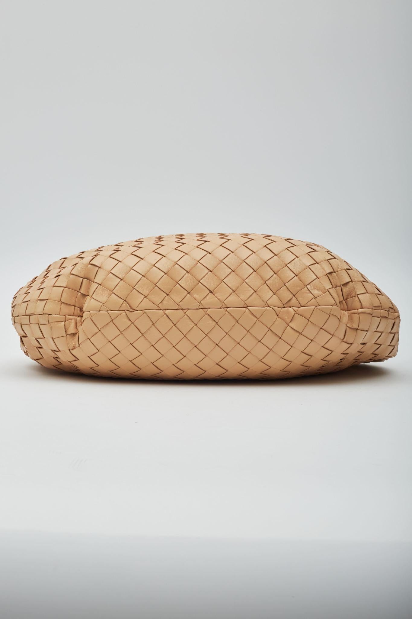Women's Bottega Veneta Intrecciato Leather Nude Jodie Small