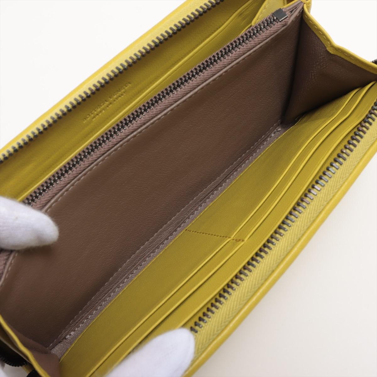 Bottega Veneta Intrecciato Leather Zippy Wallet Yellow Gold For Sale 2