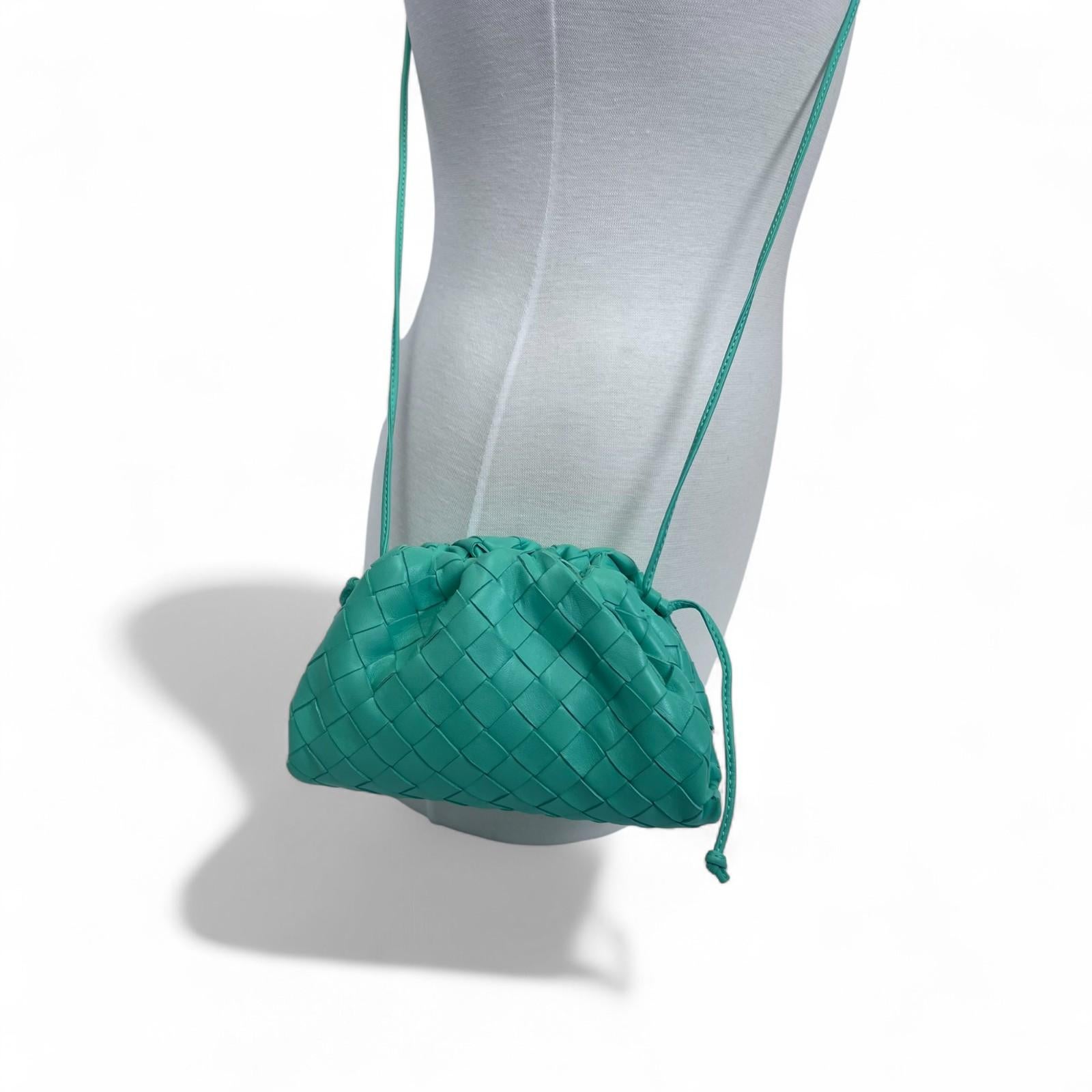 Bottega Veneta Intrecciato Mini Pouch Greene & Greene in vendita 1