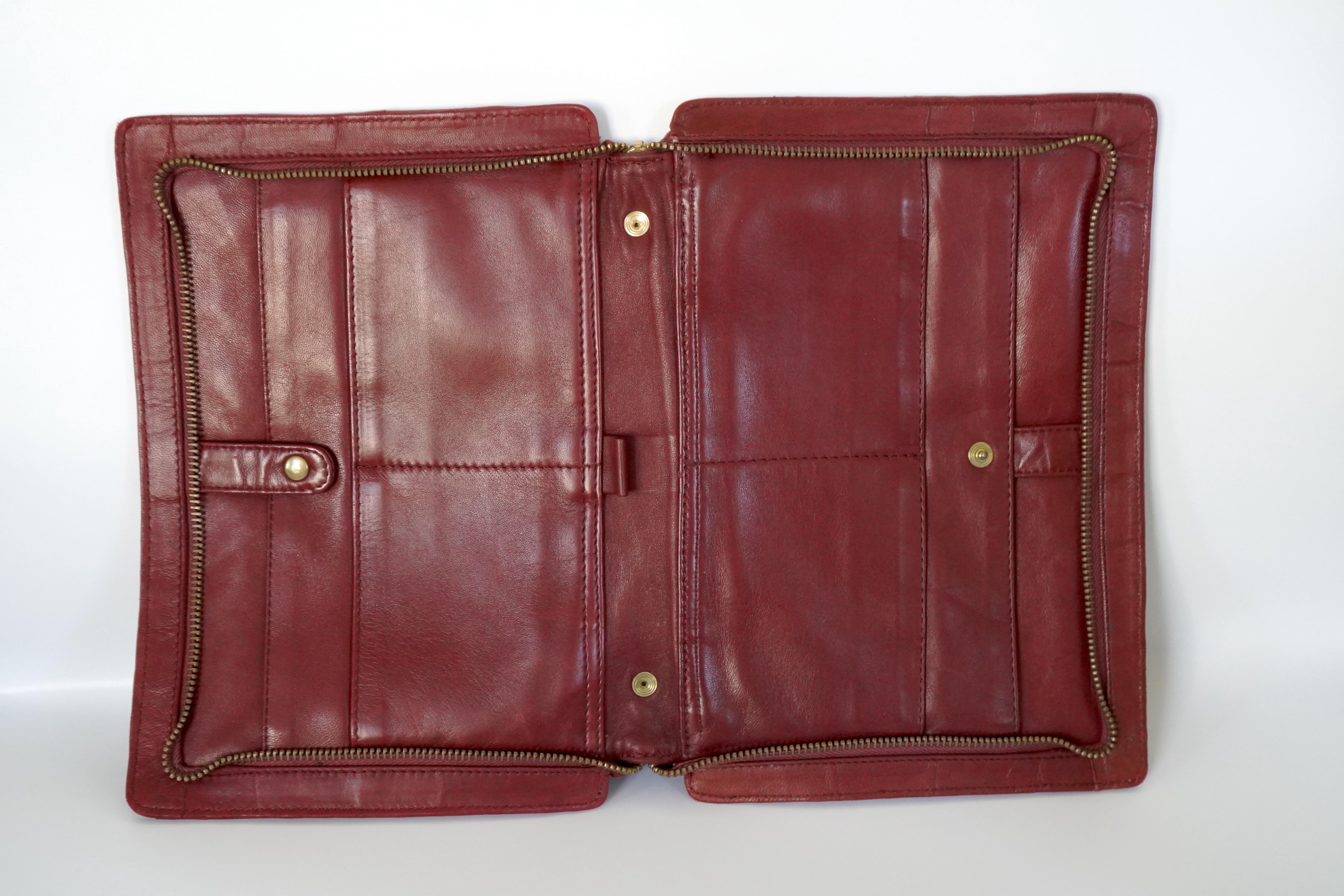 Bottega Veneta Intrecciato Red Clutch Bag In Fair Condition For Sale In Beverly Hills, CA