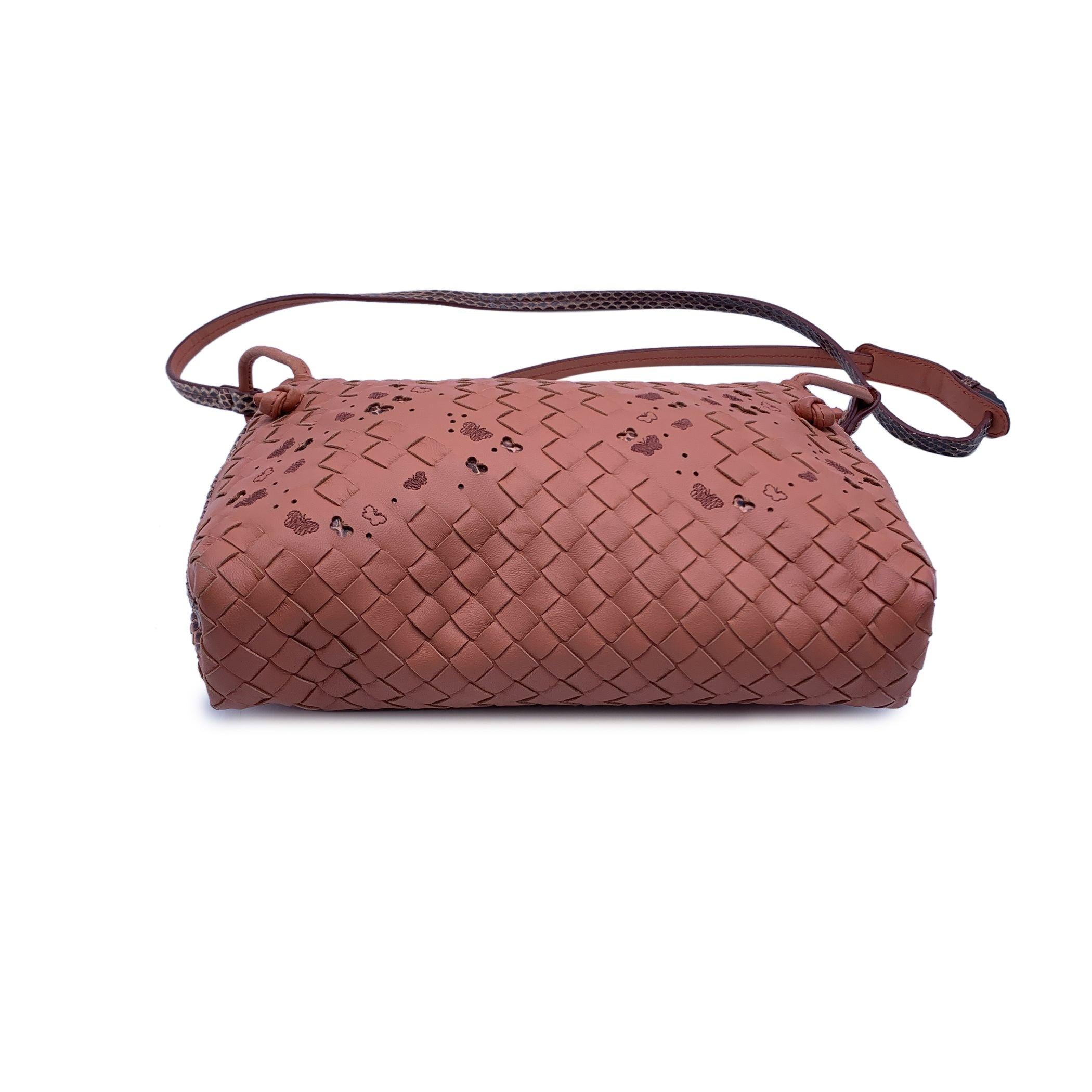 Bottega Veneta Intrecciato Woven Butterfly Nodini Crossbody Bag In Excellent Condition In Rome, Rome