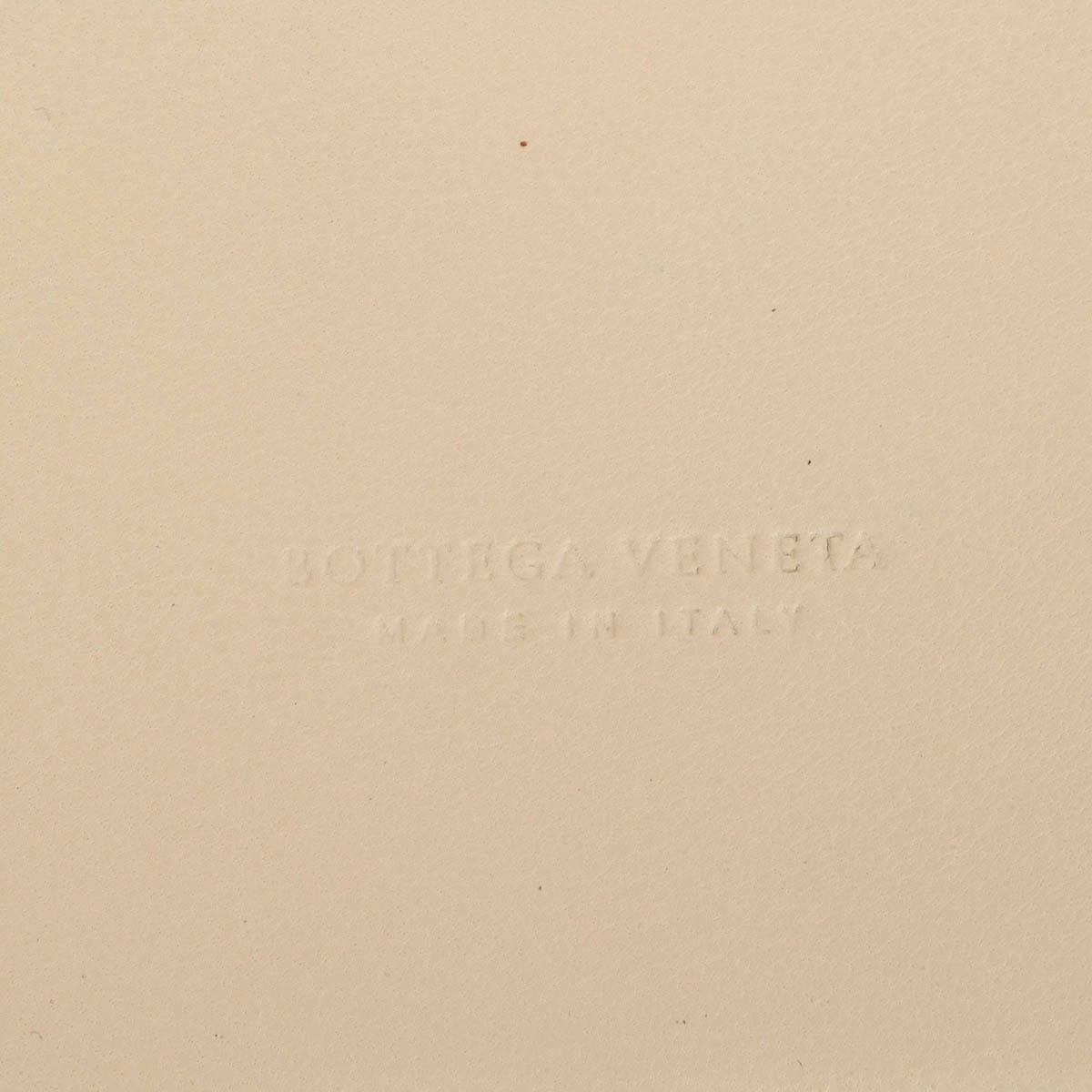 BOTTEGA VENETA ivory leather INTRECCIATO PARACHUTE HOBO Shoulder Bag 2