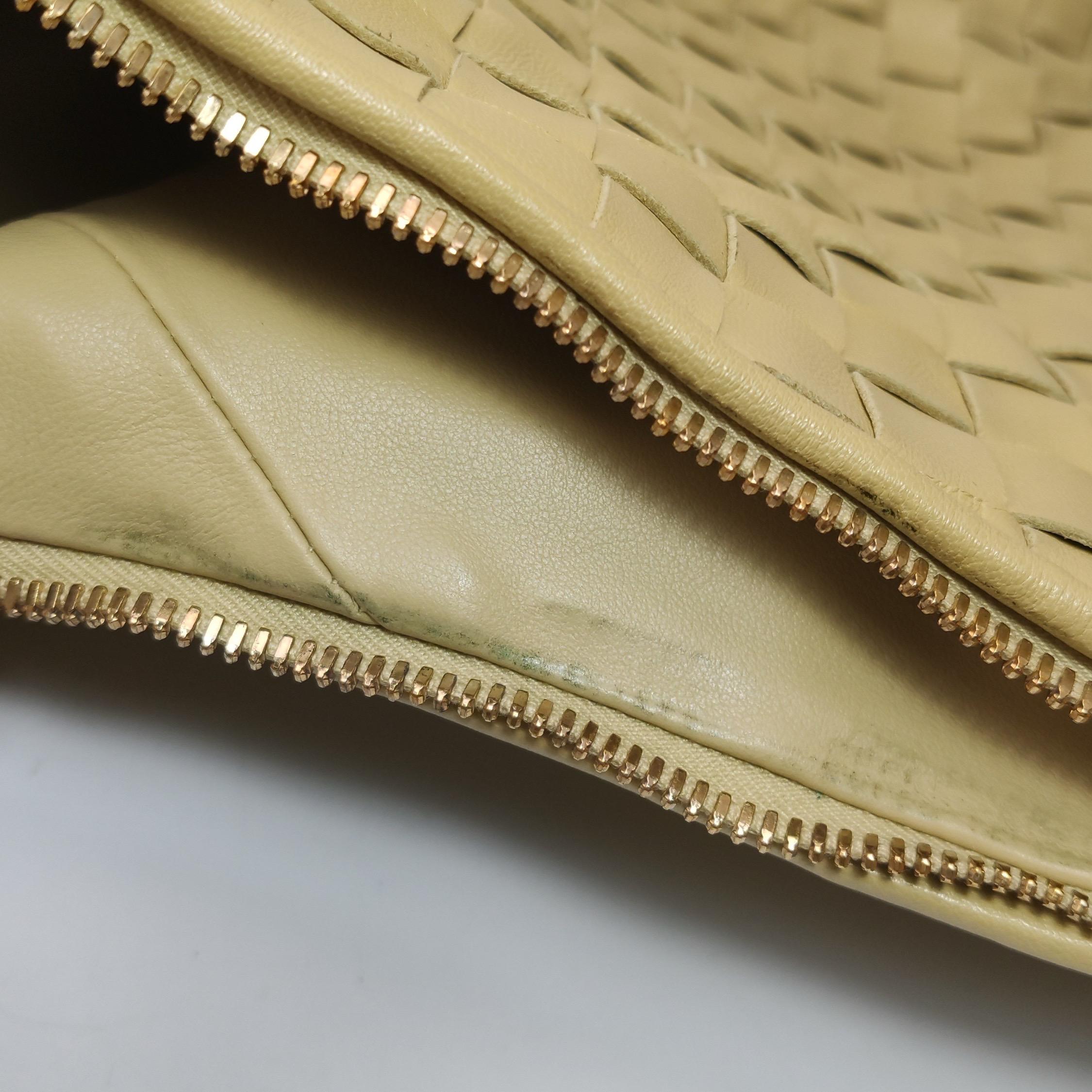 Bottega Veneta JODI Maxi Cuir d'agneau Beige Avoine 70cm en vente 5
