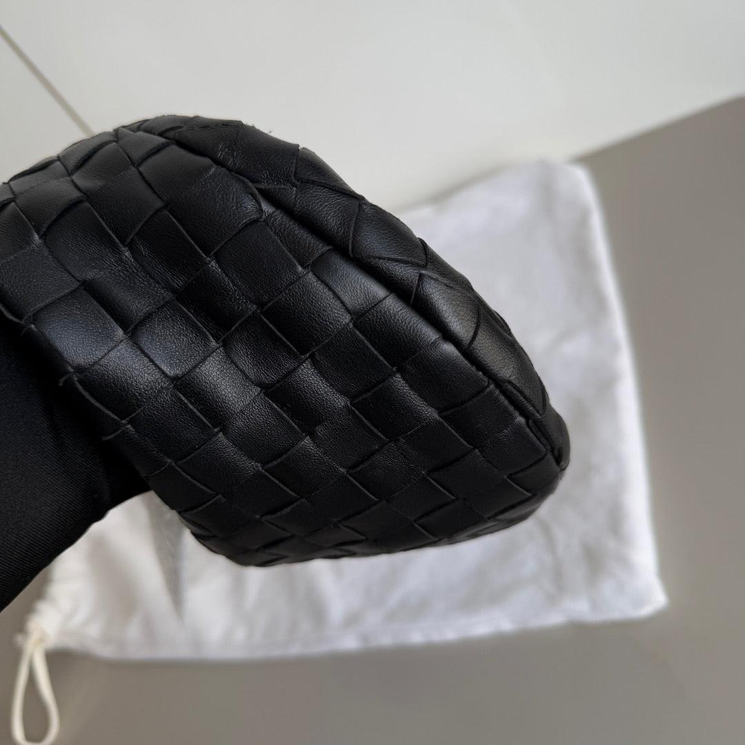 Bottega Veneta Jodie Mini Piel Negra Herrajes Dorados Negro en venta