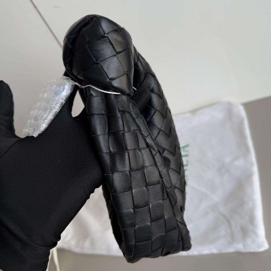 Bottega Veneta Jodie Mini Piel Negra Herrajes Dorados en venta 4