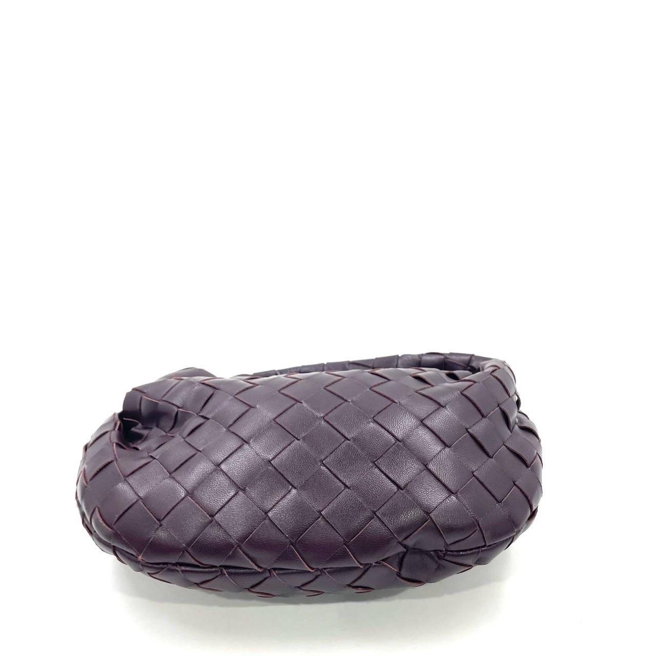 Grigio Bottega Veneta Jodie Mini in pelle di Borgogna scuro e vino in vendita