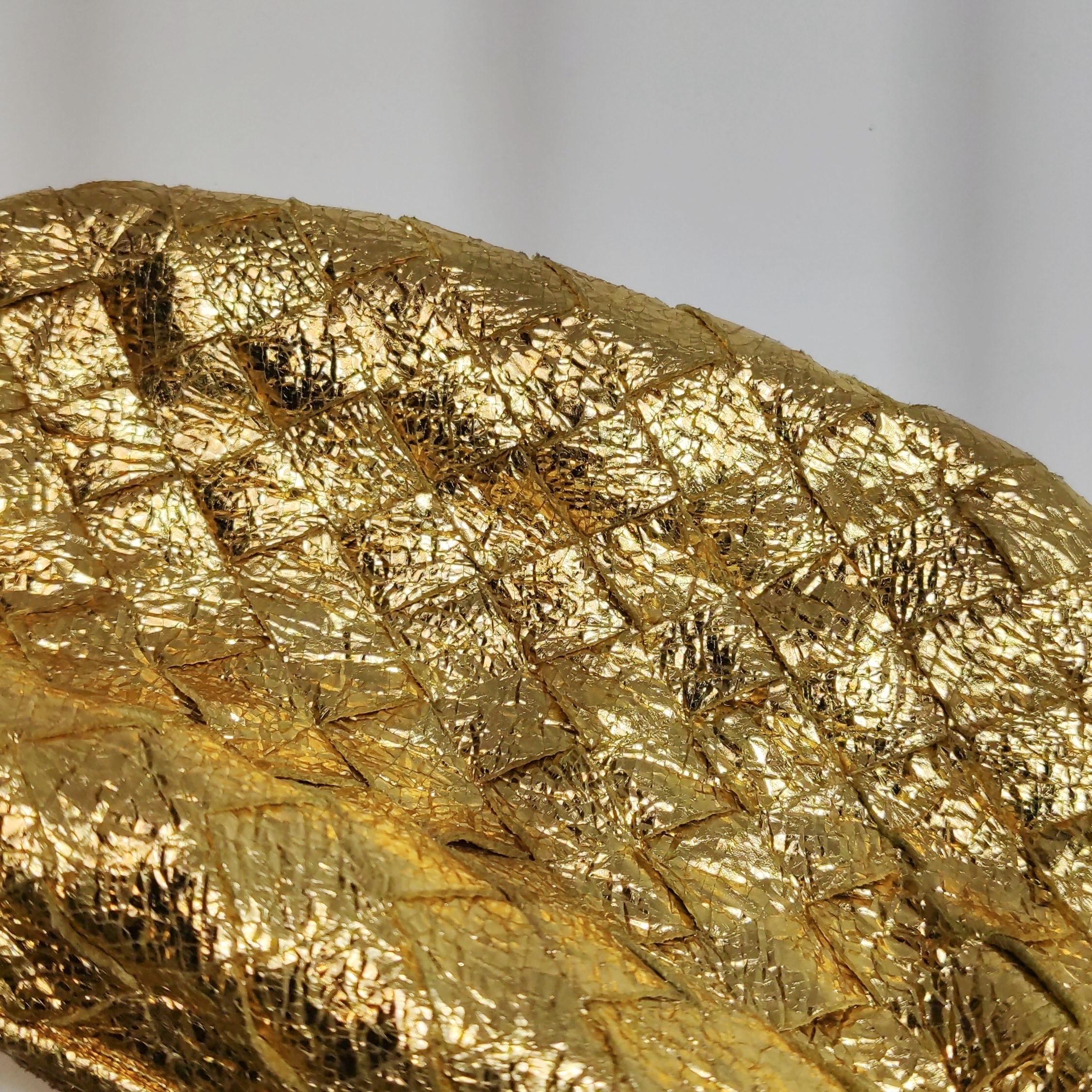 Bottega Veneta Jodie Mini en cuir doré rare en vente 11