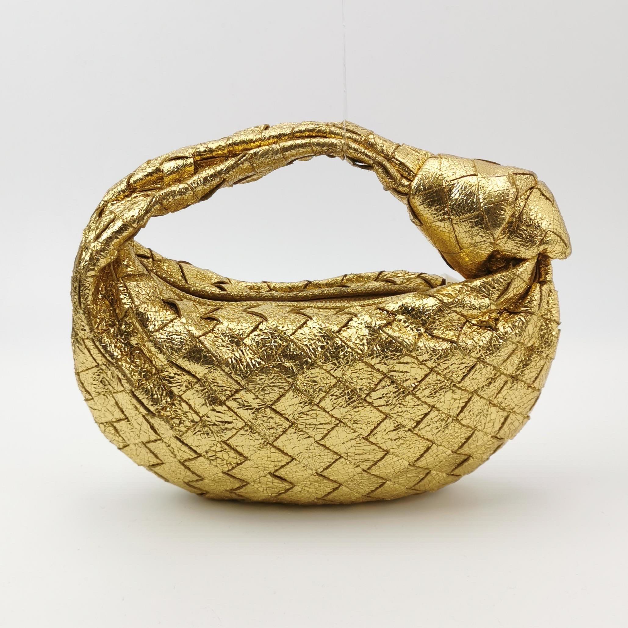 Marron Bottega Veneta Jodie Mini en cuir doré rare en vente