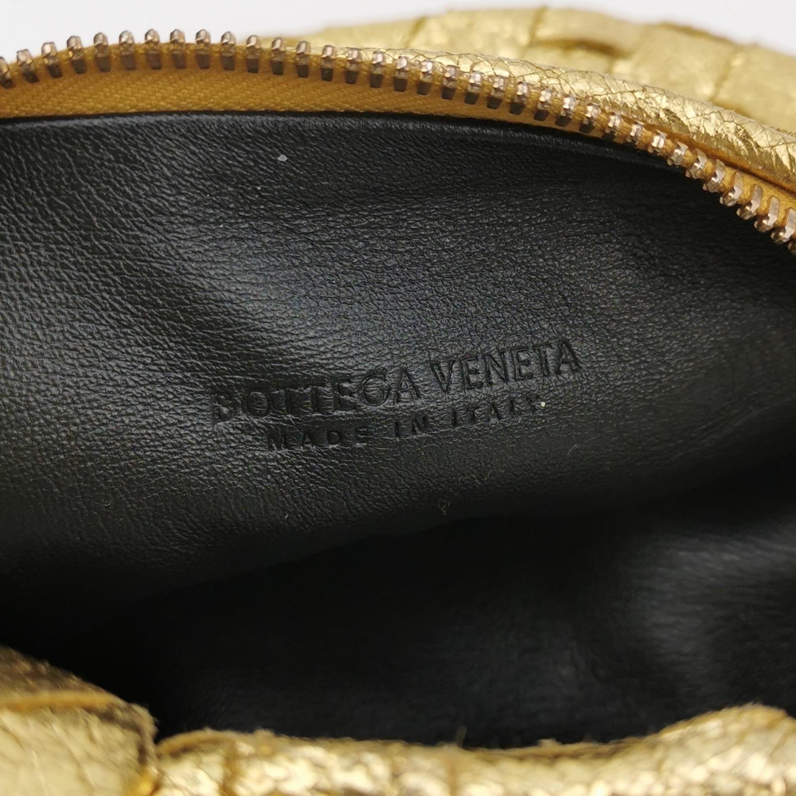 Bottega Veneta Jodie Mini en cuir doré rare en vente 1