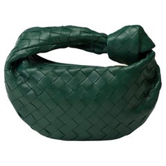 Bottega Veneta Jodie Mini-Handtasche aus grünem Intreccio-Lammfellleder, GHW