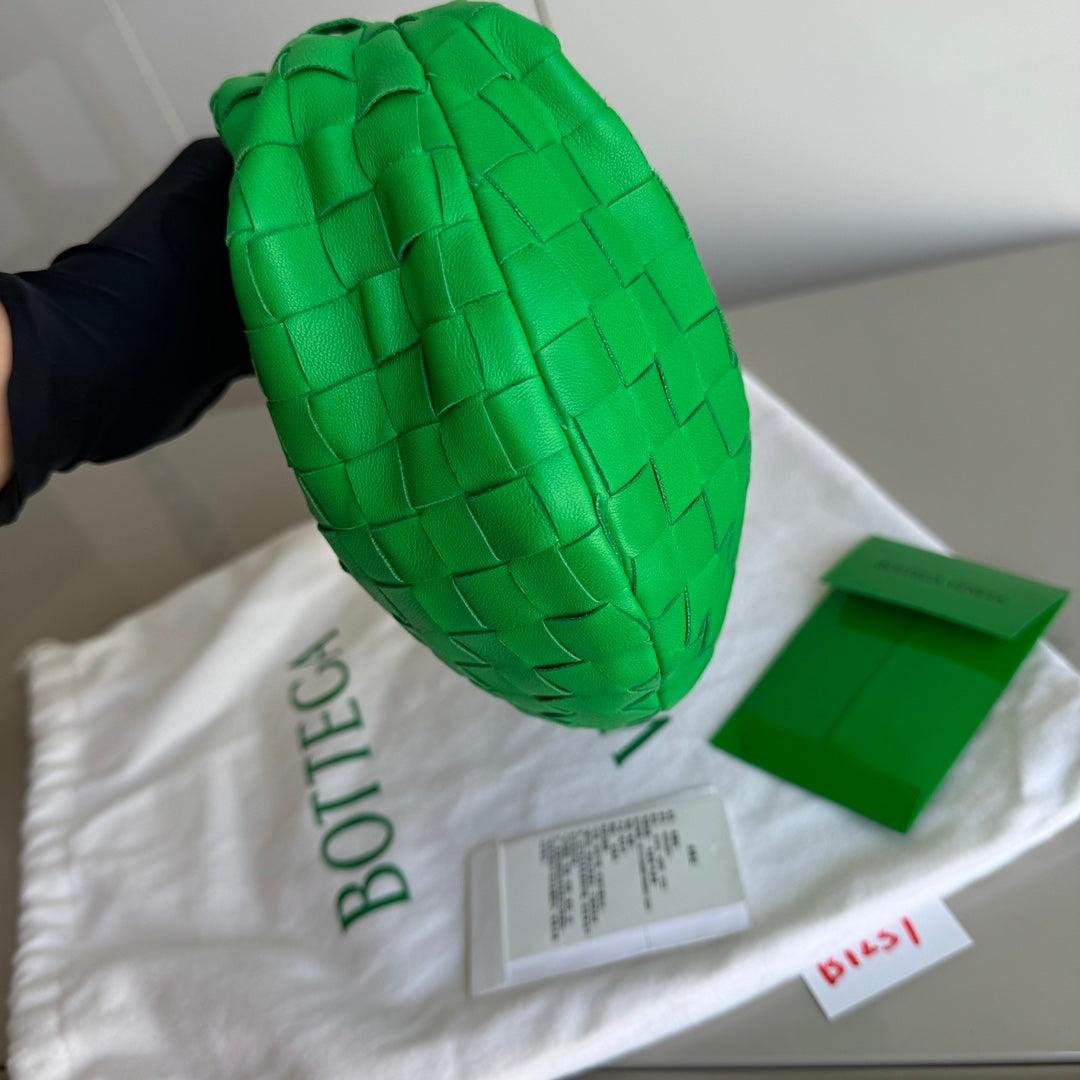 Bottega Veneta Jodie Mini Parakeet Green Lambskin Leather Clutch Bag Never Worn In Excellent Condition In AUBERVILLIERS, FR
