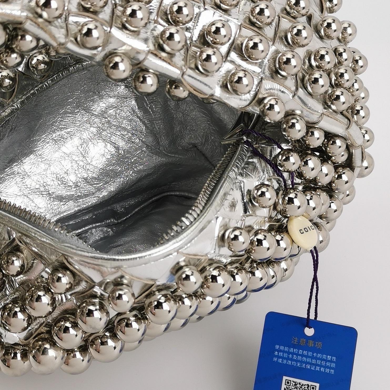 Bottega Veneta JodI Mini Argento Pelle Metallizzata Borchie Rare in vendita 2
