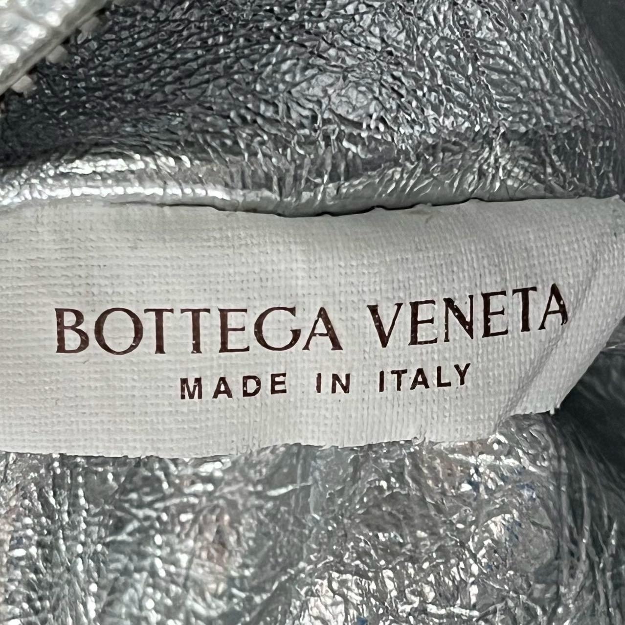 Bottega Veneta Jodie Mini Silver Leather Metallic Studded Rare For Sale 2