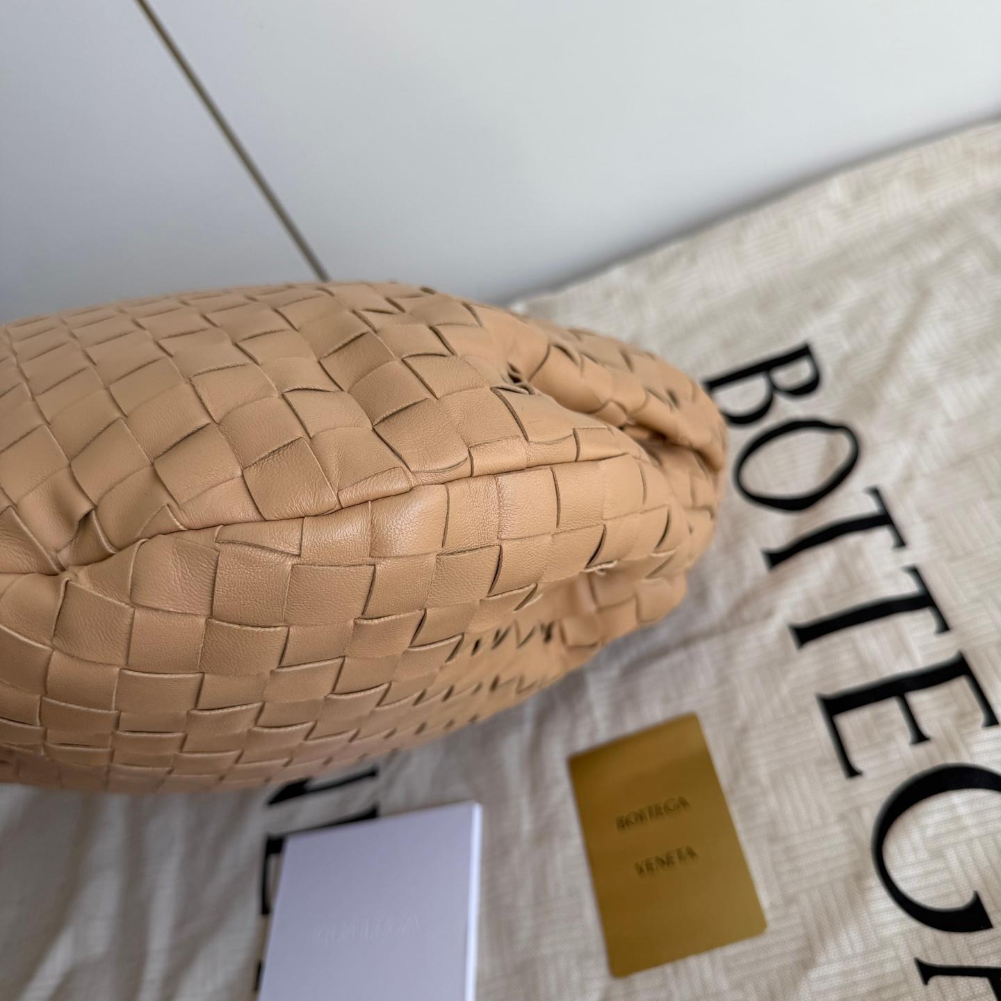 Bottega Veneta Jodie Small Lambskin Leather Beige Oats 36cm 2