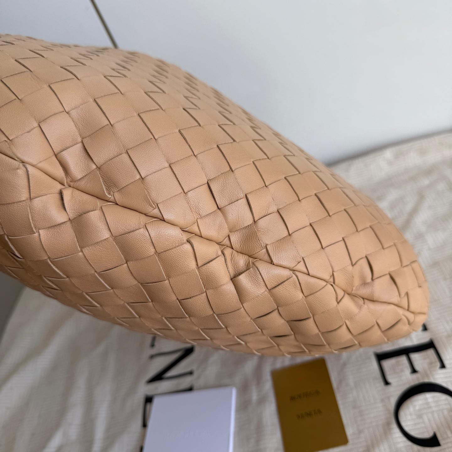 Bottega Veneta Jodie Small Lambskin Leather Beige Oats 36cm 3