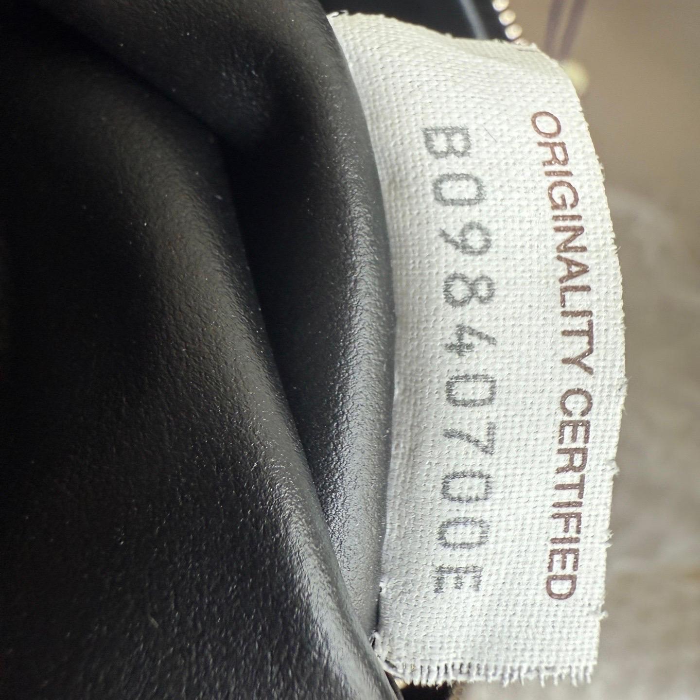 Bottega Veneta Jodie Small Cuir d'agneau Noir A Silver Hardware en vente 8