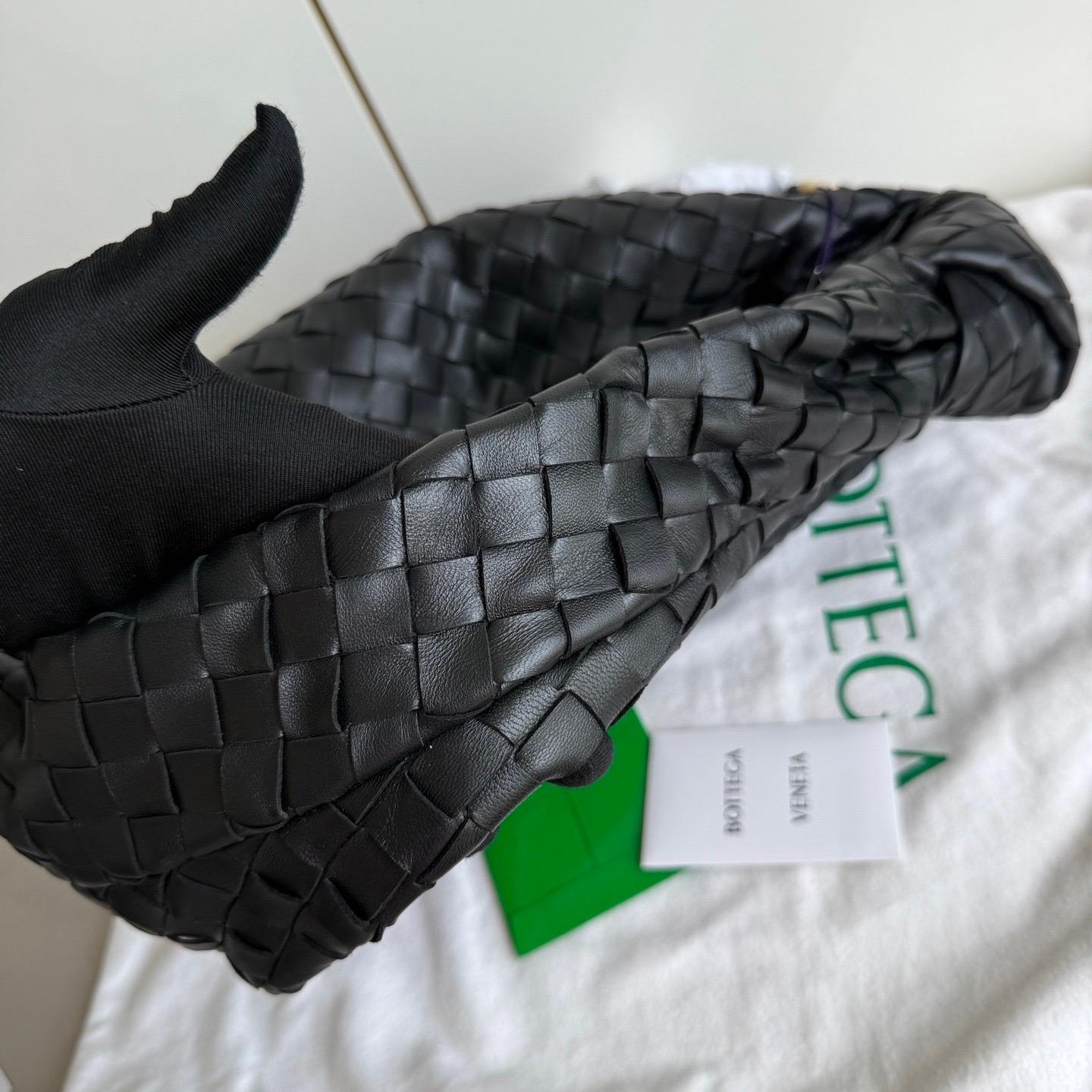 Bottega Veneta Jodie Small Cuir d'agneau Noir A Silver Hardware en vente 2