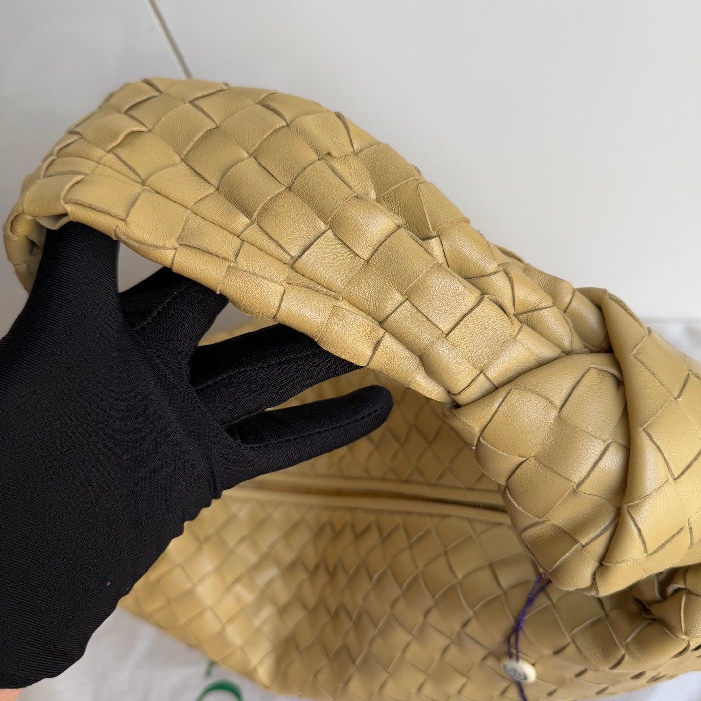 Bottega Veneta Jodie Small Lambskin Leather Tapioca Soft Yellow 36cm For Sale 11