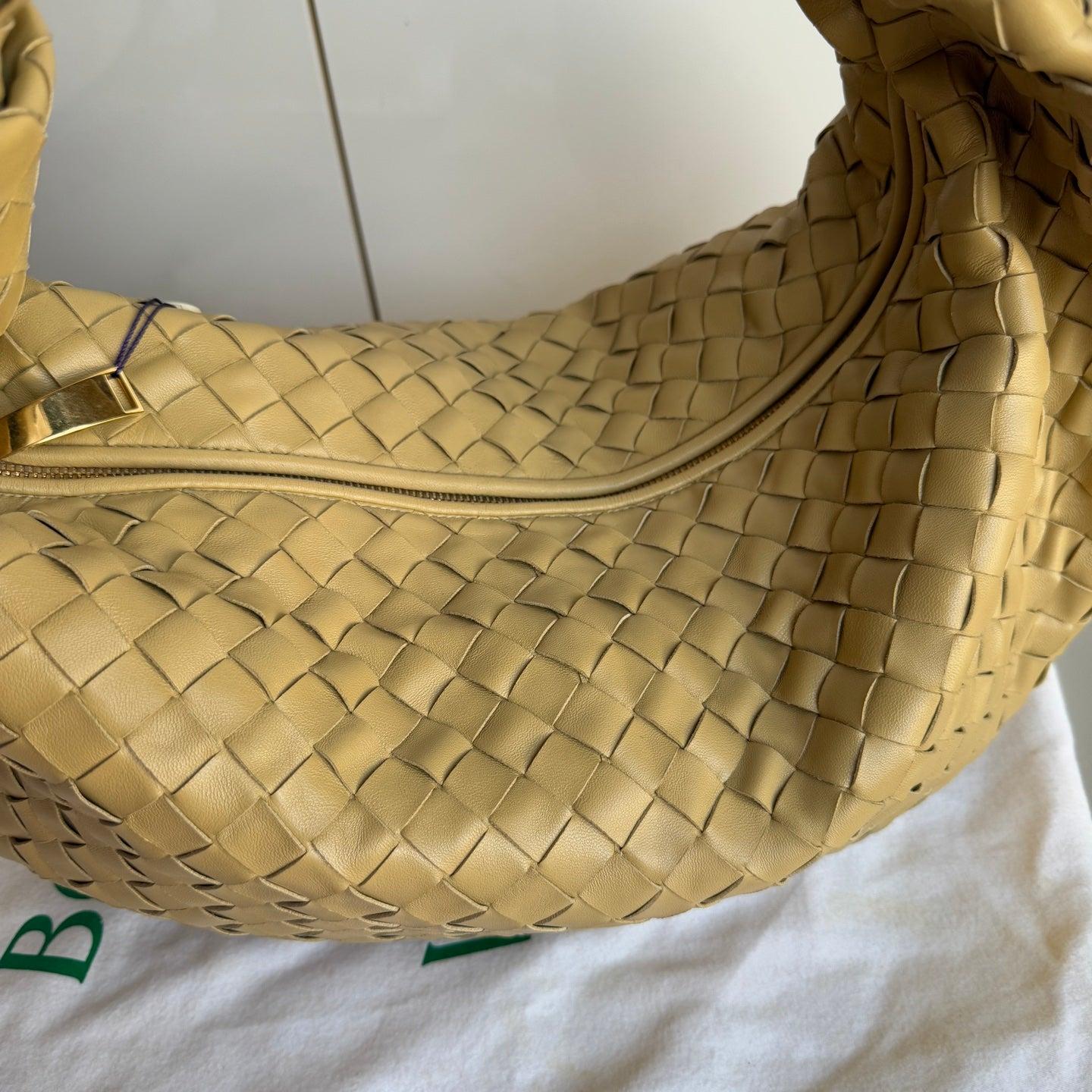Bottega Veneta Jodie Small Lambskin Leather Tapioca Soft Yellow 36cm For Sale 2