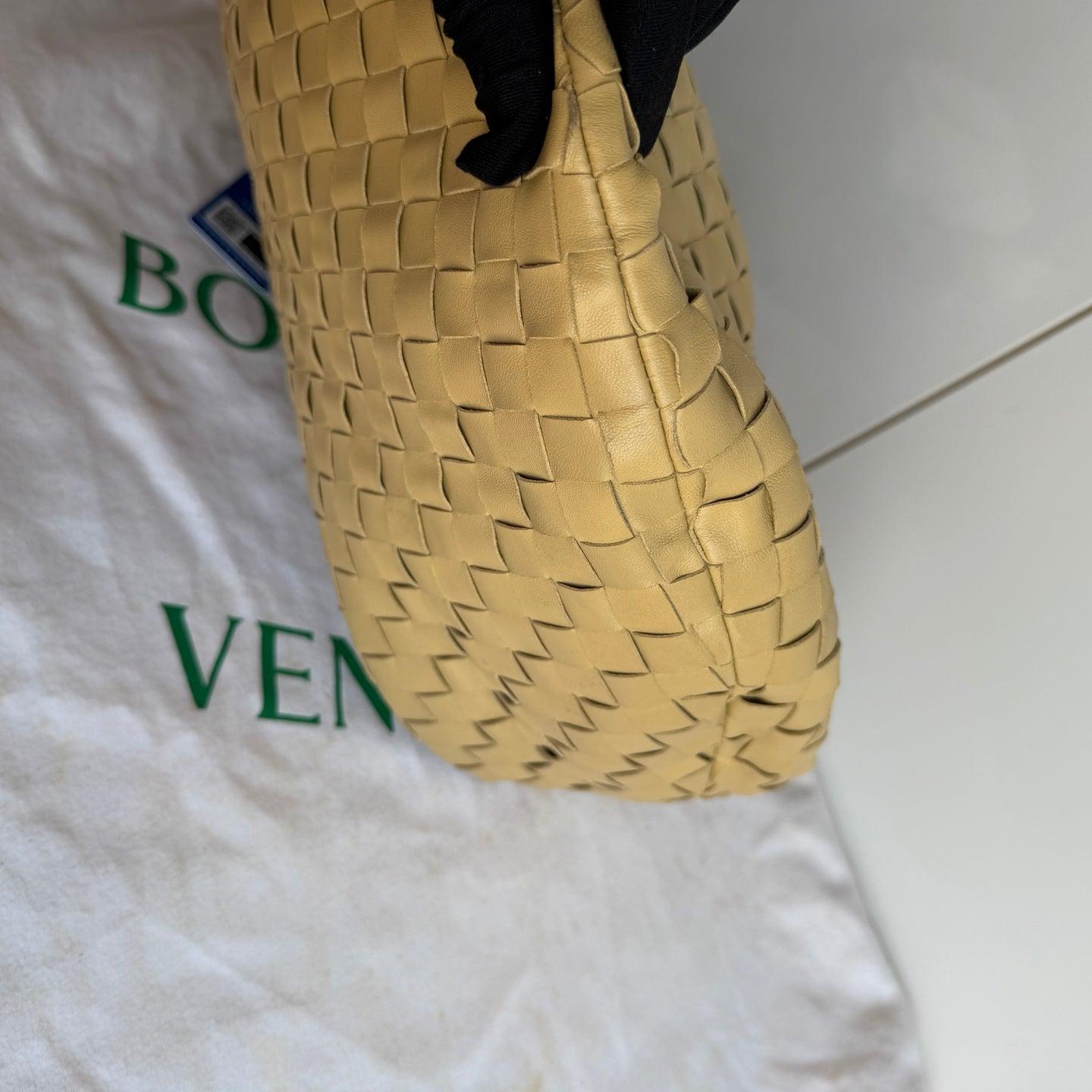 Bottega Veneta Jodie Small Lambskin Leather Tapioca Soft Yellow 36cm For Sale 3