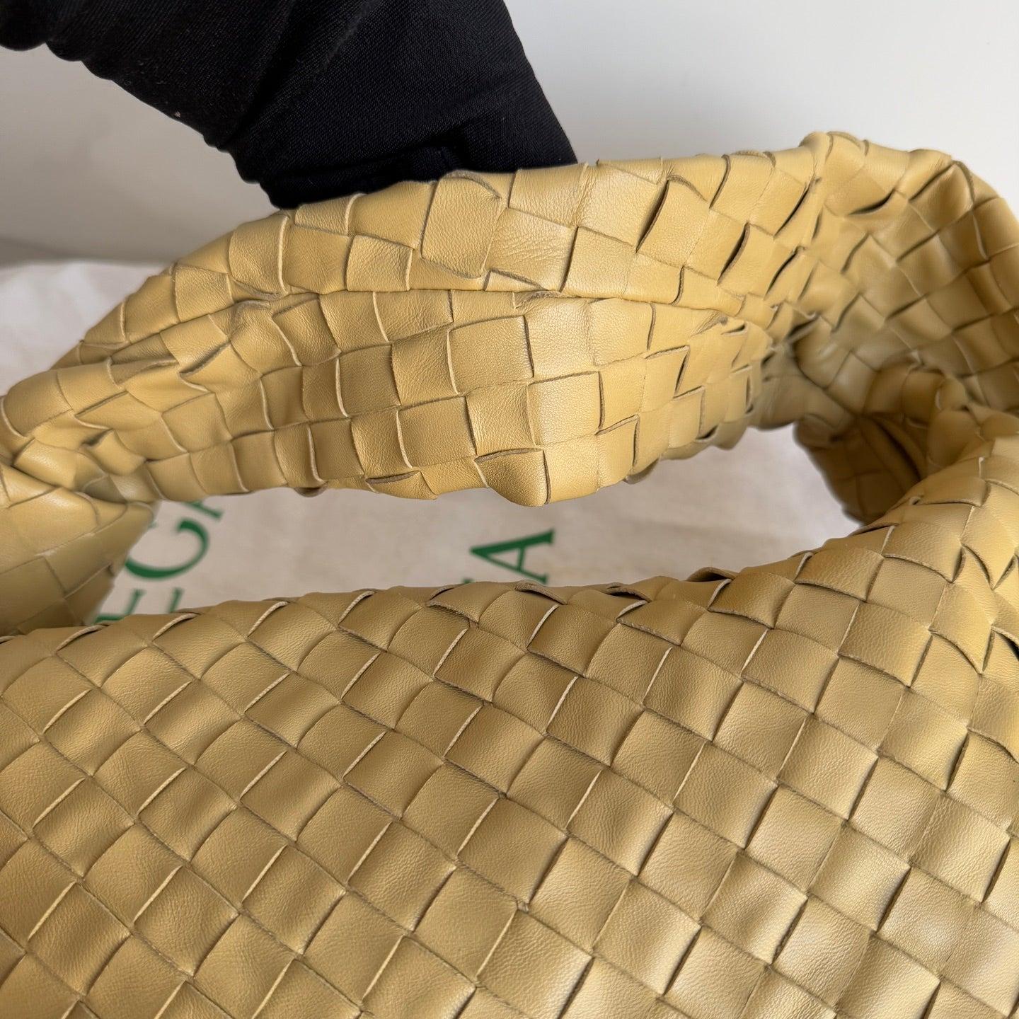 Bottega Veneta Jodie Small Lambskin Leather Tapioca Soft Yellow 36cm For Sale 4