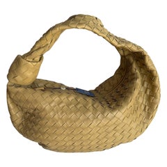 Bottega Veneta Jodie Kleine Tapioca aus Lammfell und Leder in Weichgelb 36cm