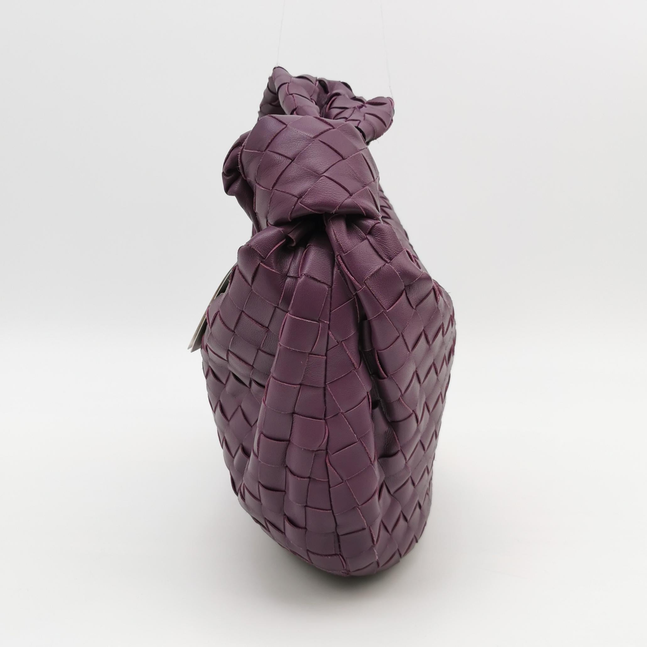 Gray Bottega Veneta Jodie Small Purple Intrecciato Leather Gold Hardware For Sale