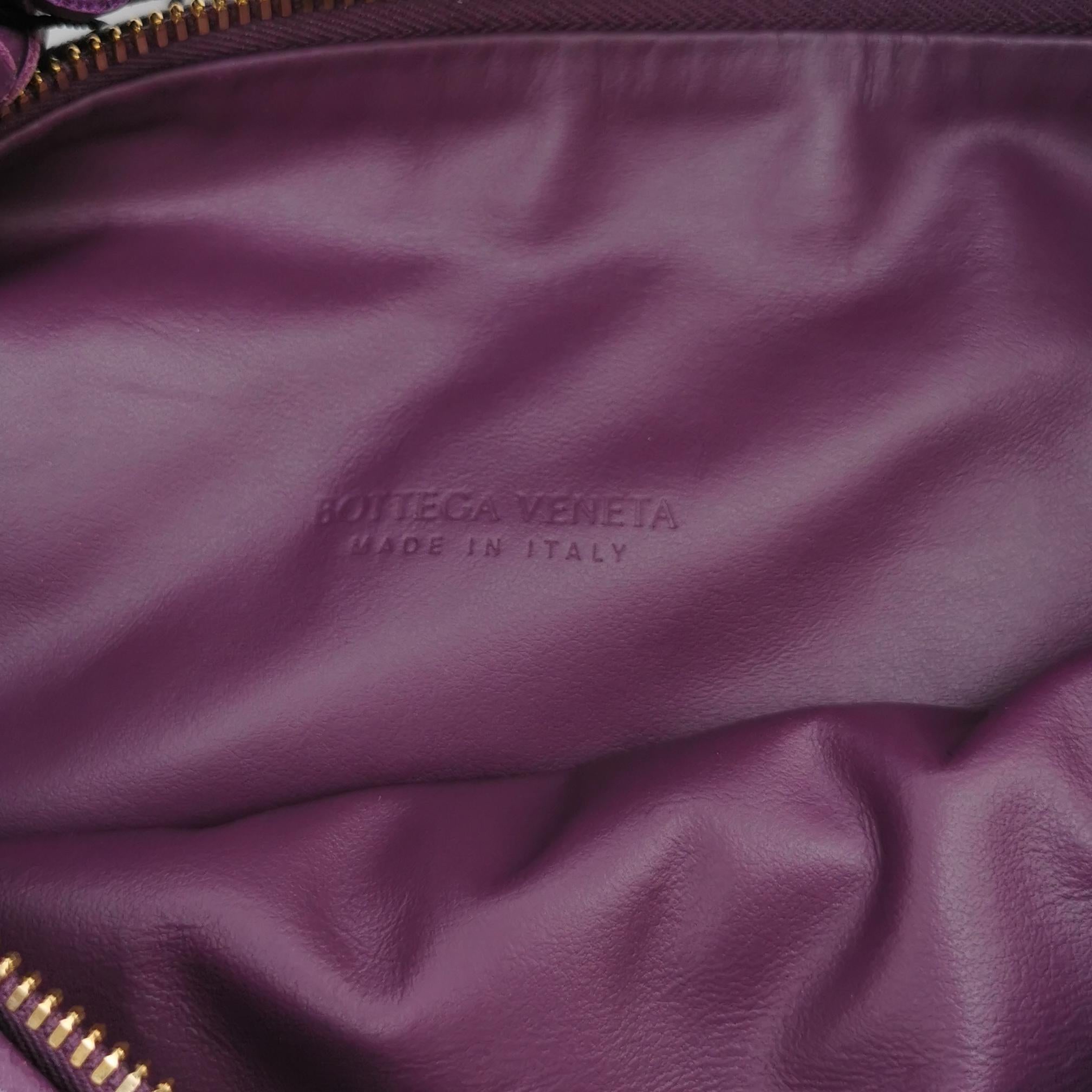Bottega Veneta Jodie Small Purple Intrecciato Leather Gold Hardware For Sale 2
