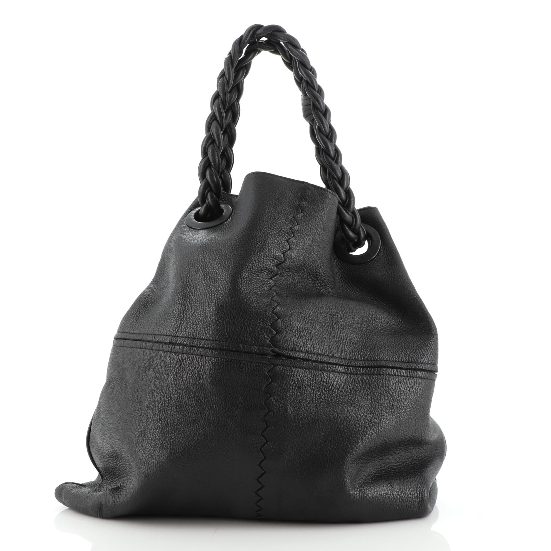 Bottega Veneta Julie Tote aus Leder, groß im Zustand „Relativ gut“ in NY, NY