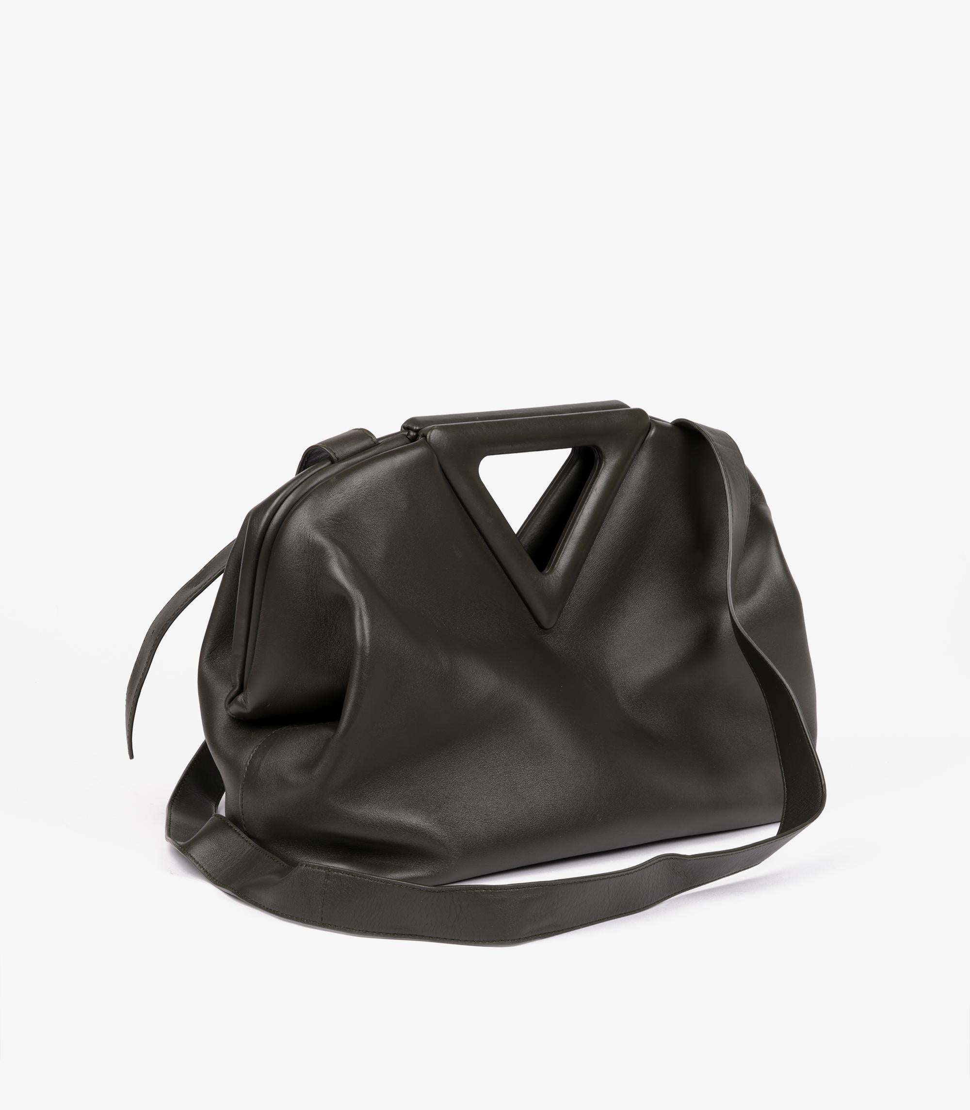 Grigio Bottega Veneta Khaki in pelle di vitello Medium The Point in vendita