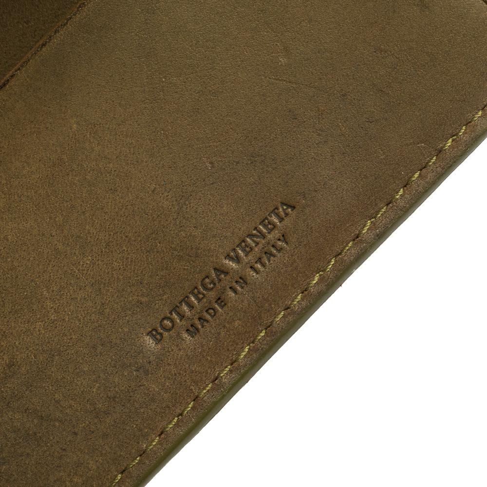 Beige Bottega Veneta Khaki Green Intrecciato Leather Bi-Fold Wallet