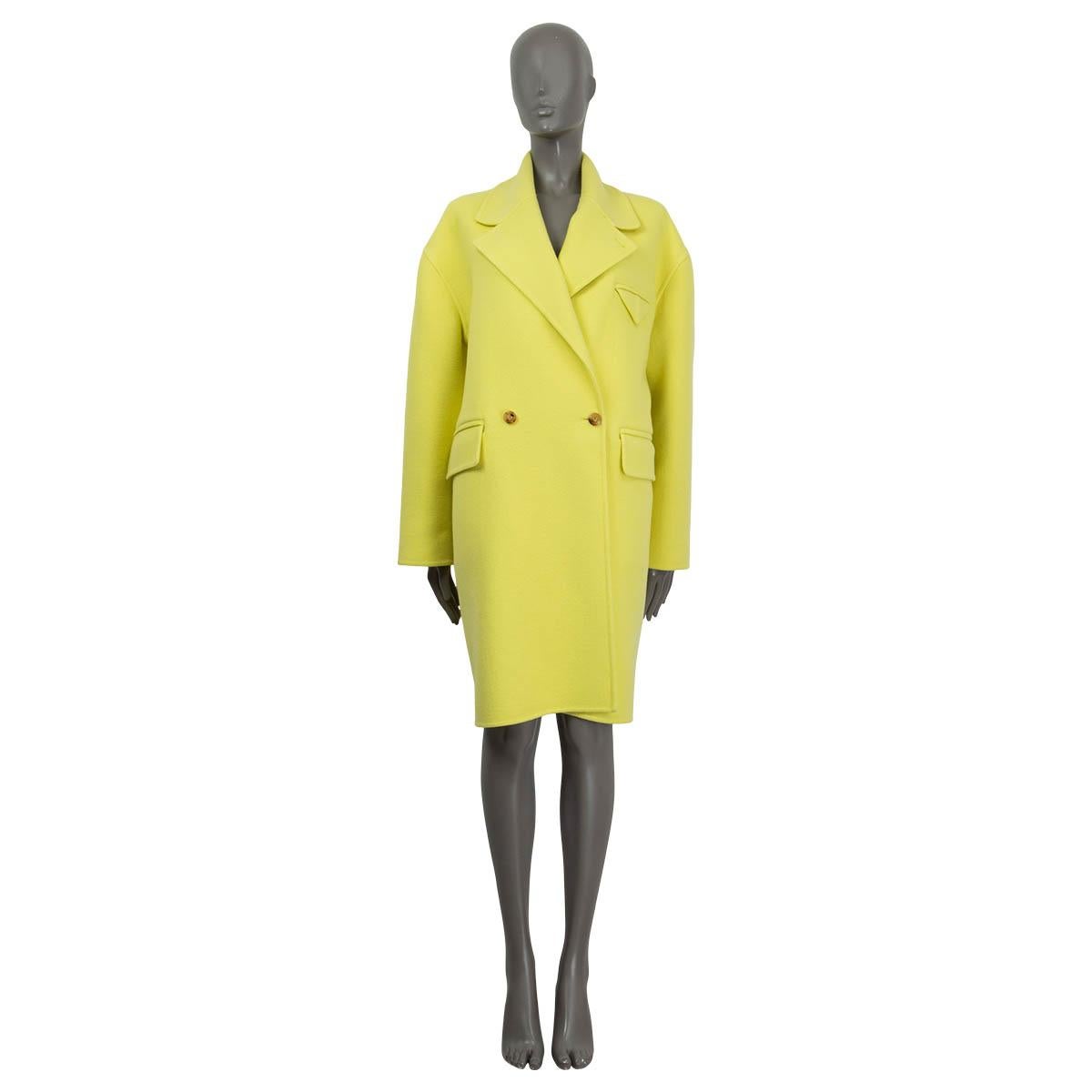 100% authentic Bottega Veneta 2022 oversized coat in kiwi cashmere (100%). Features long sleeves, two flap pockets on the front and a sewn shut chest pocket. Opens with two buttons on the front. Unlined. Has been worn once or twice and is in