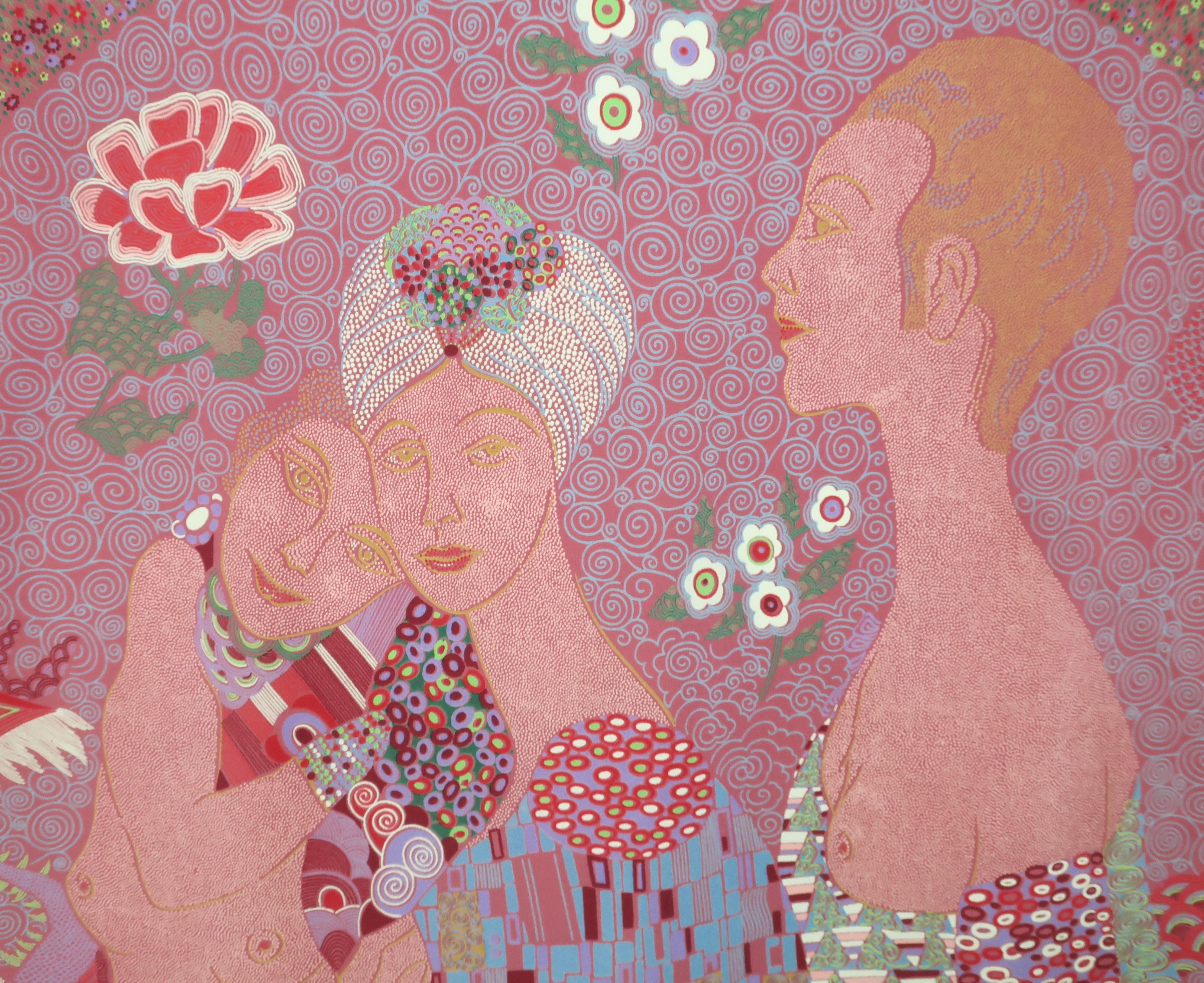 Wunderschöner Seidenschal von Bottega Veneta mit einem von Gustav Klimt inspirierten Druck, der weibliche Figuren, Blumen und abstrakte Vögel in zarten Rosatönen, Grün, Schieferblau, Lila und warmem Weiß zeigt.  Entworfen mit gerollten Kanten und
